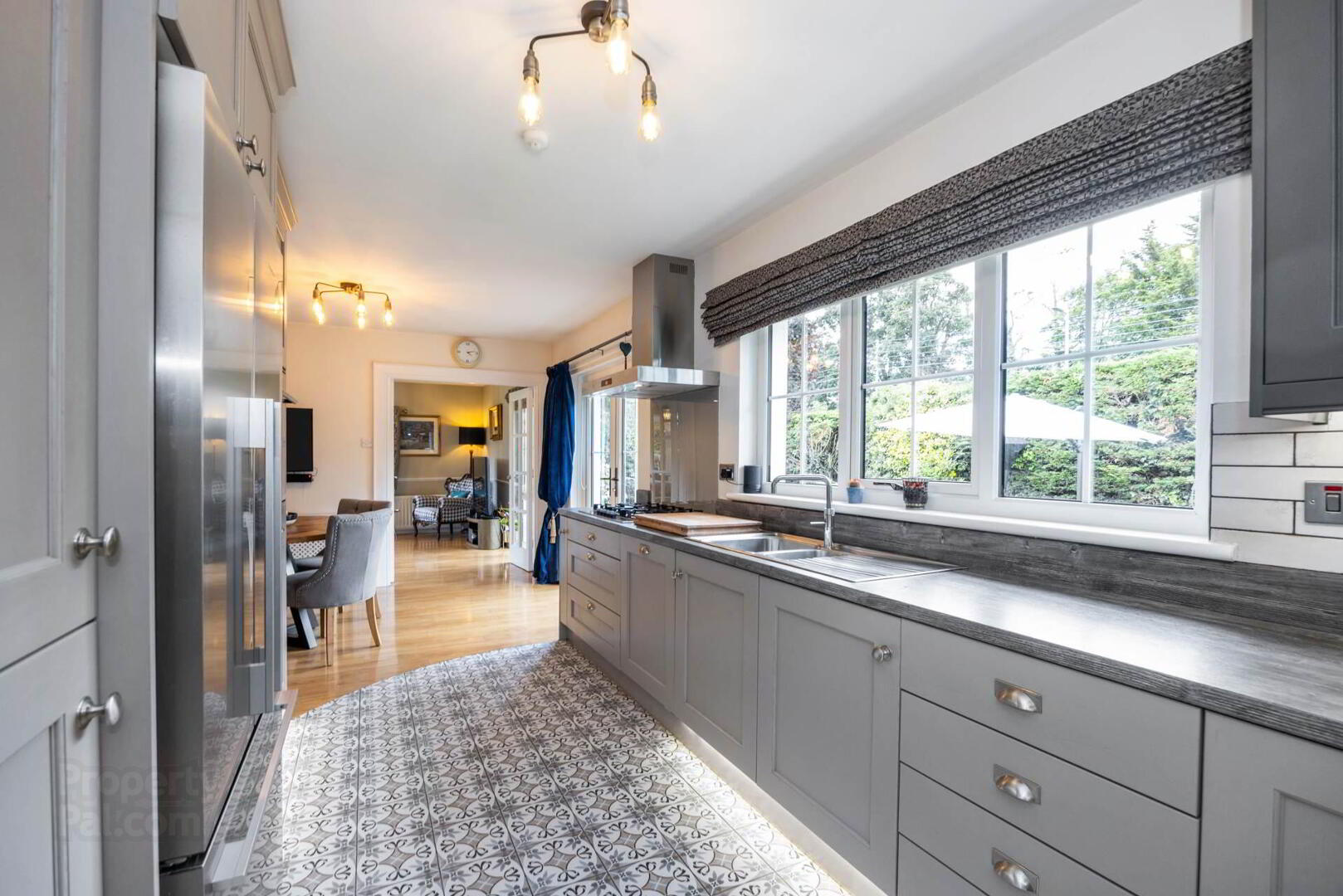 10 Villiers Avenue 20 of 56