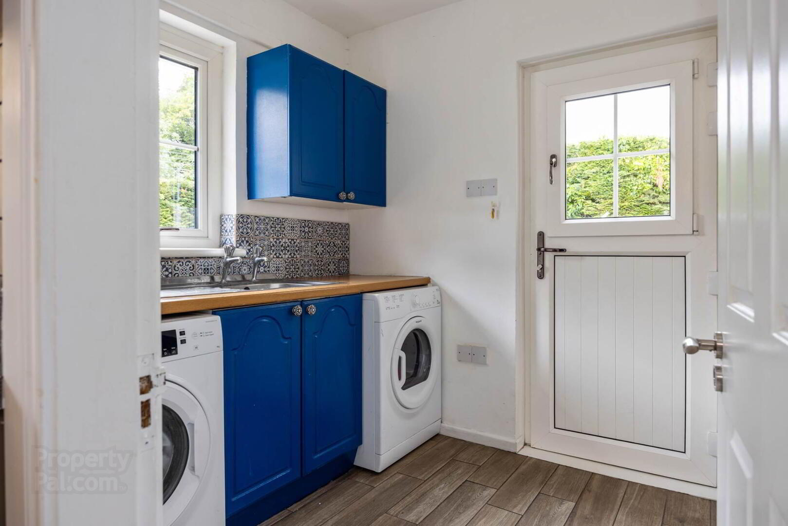 10 Villiers Avenue 22 of 56