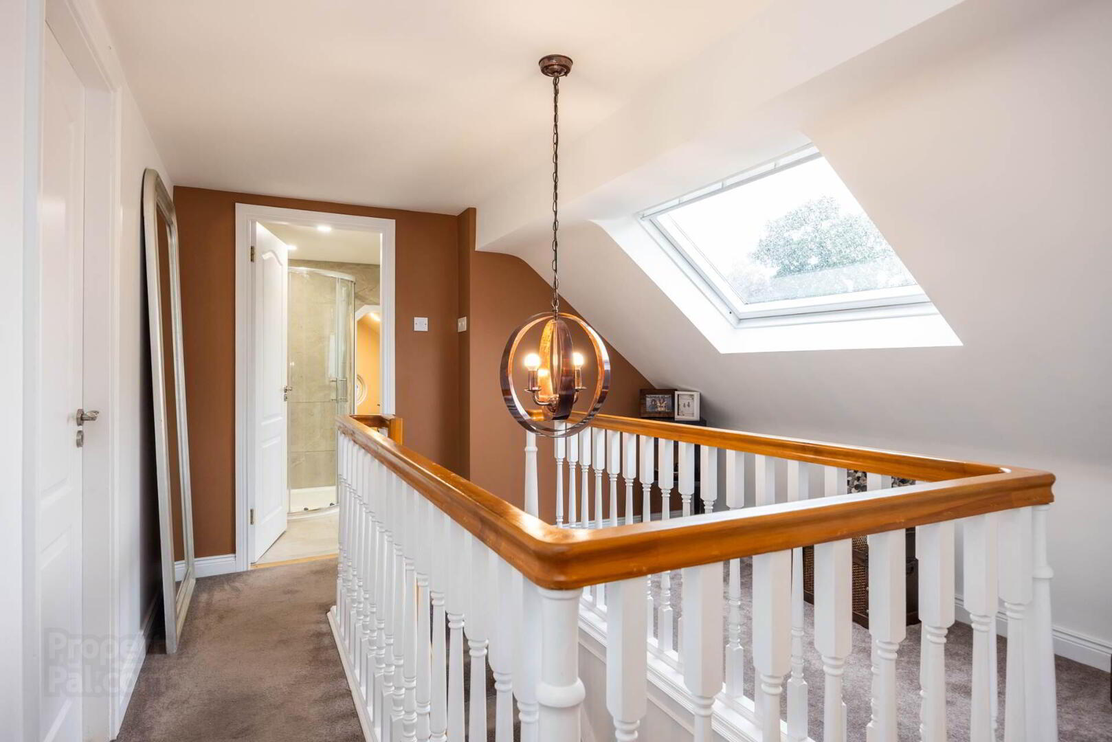 10 Villiers Avenue 29 of 56