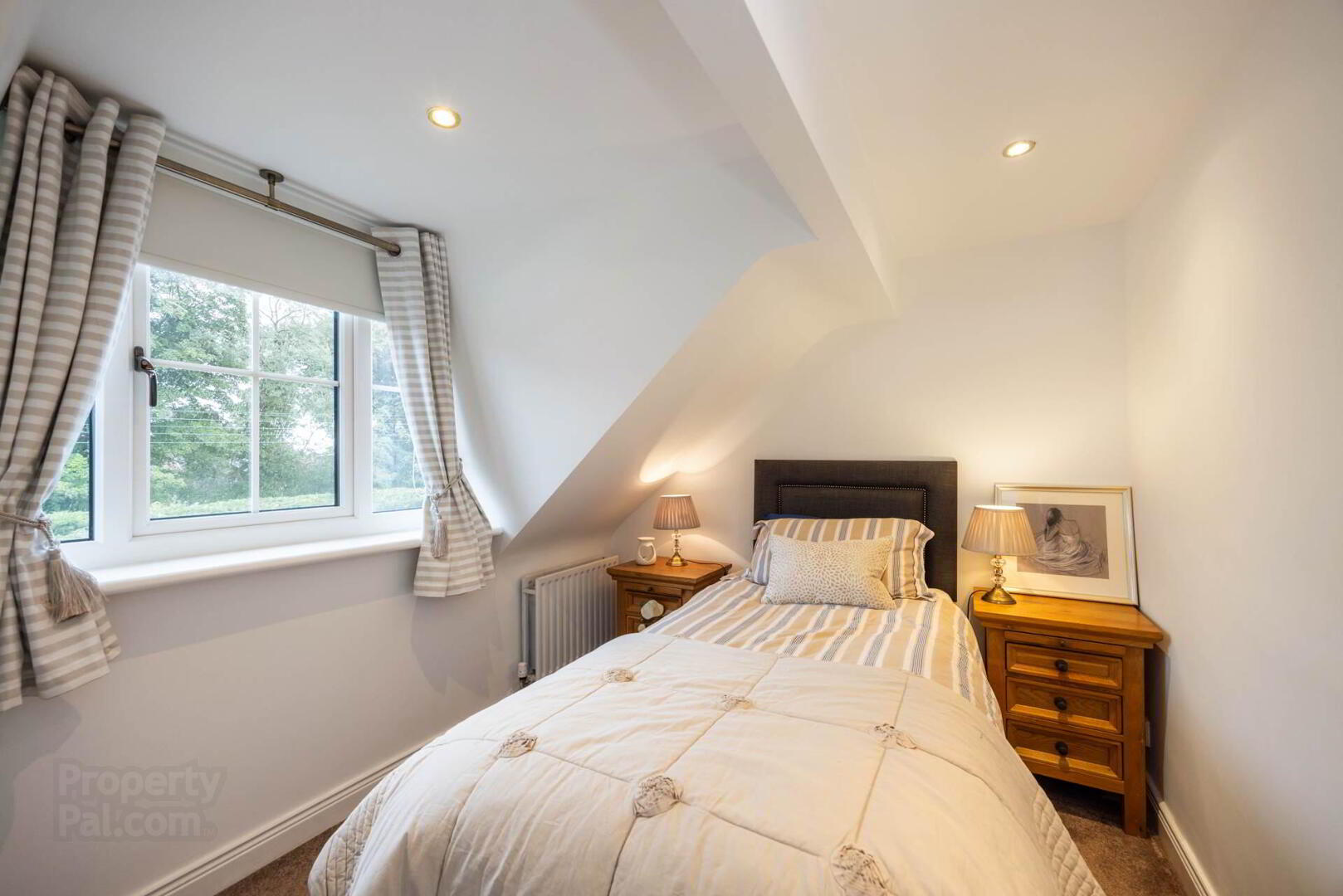 10 Villiers Avenue 30 of 56