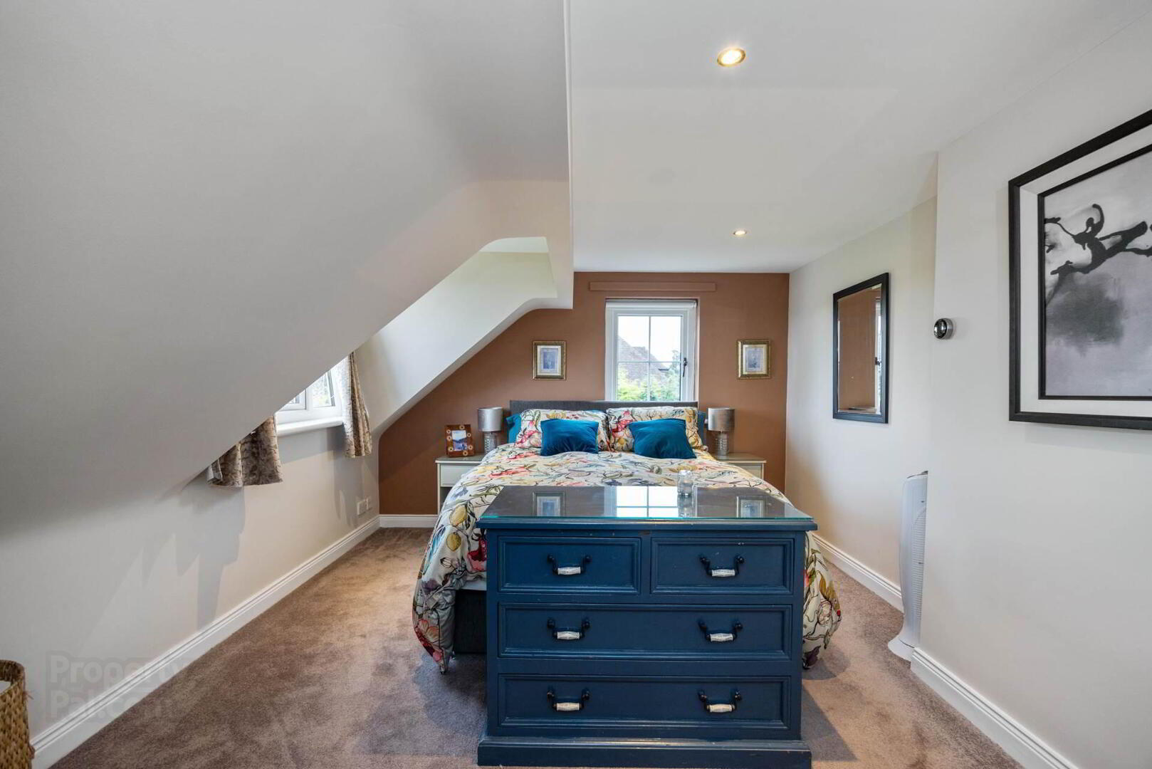 10 Villiers Avenue 35 of 56