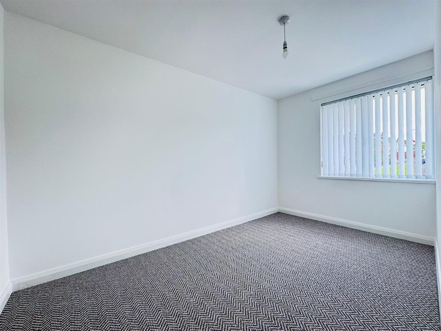 32 Inniscarn Drive 8 of 12