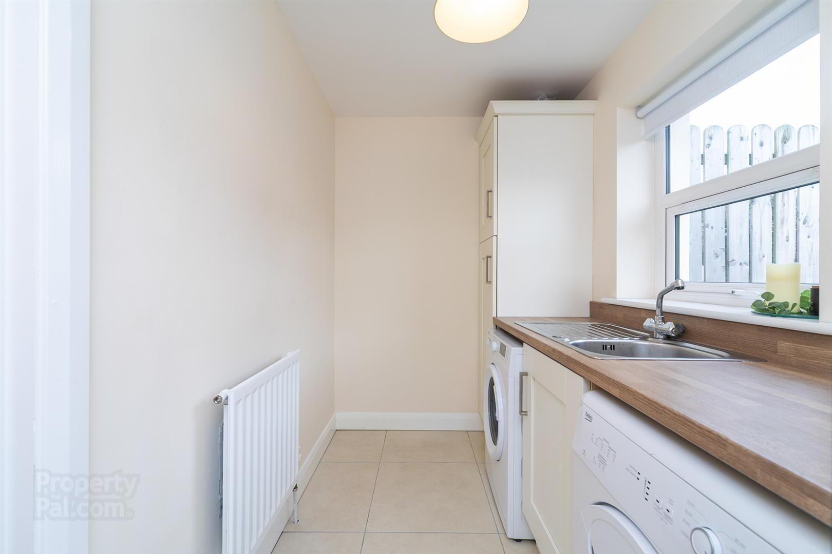 18 Weavers Way 16 of 33