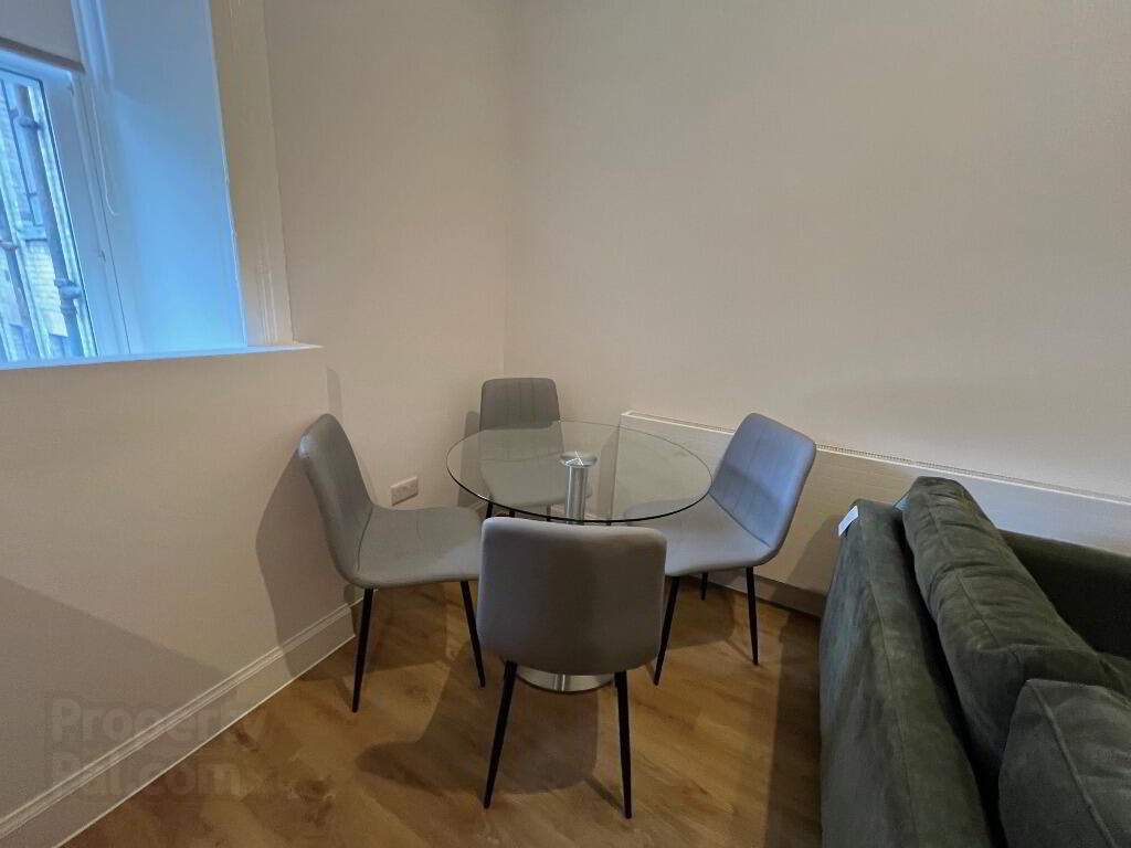 83 Renfield Street 3 of 11