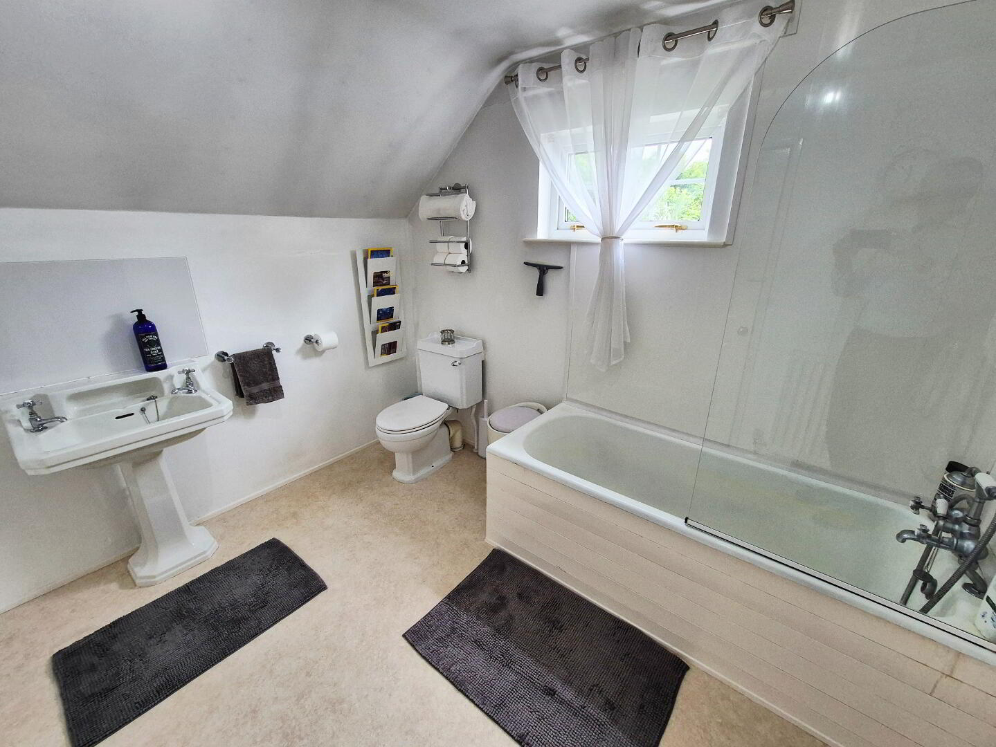 Plum Tree Cottage, 55 Newbridge Road 26 of 40