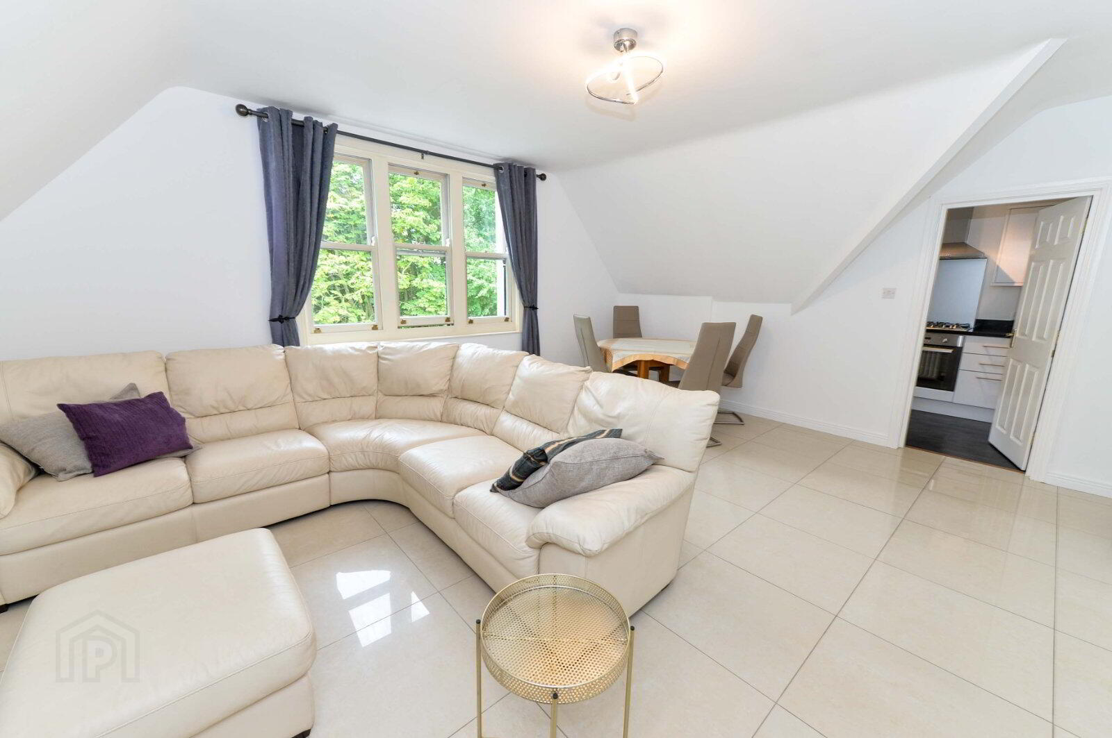 Apartment 17 Sandown Court 82 Sandown Road 5 of 12
