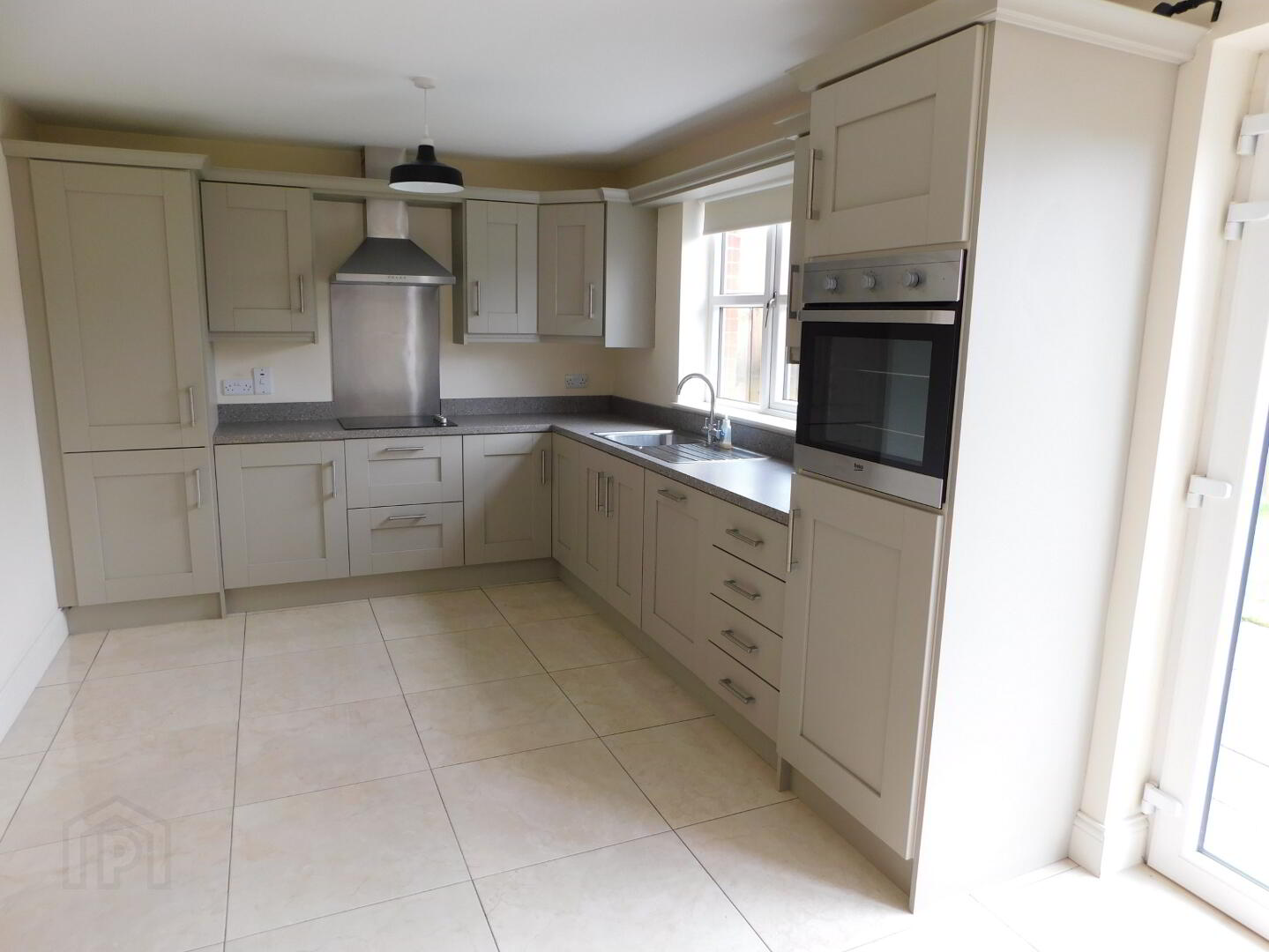 4 Glenside Mews 6 of 11
