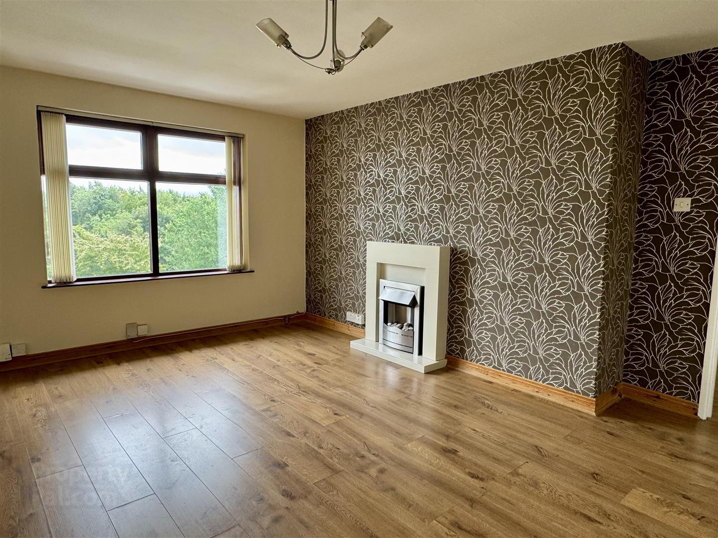 24d Cloyne Crescent 4 of 14