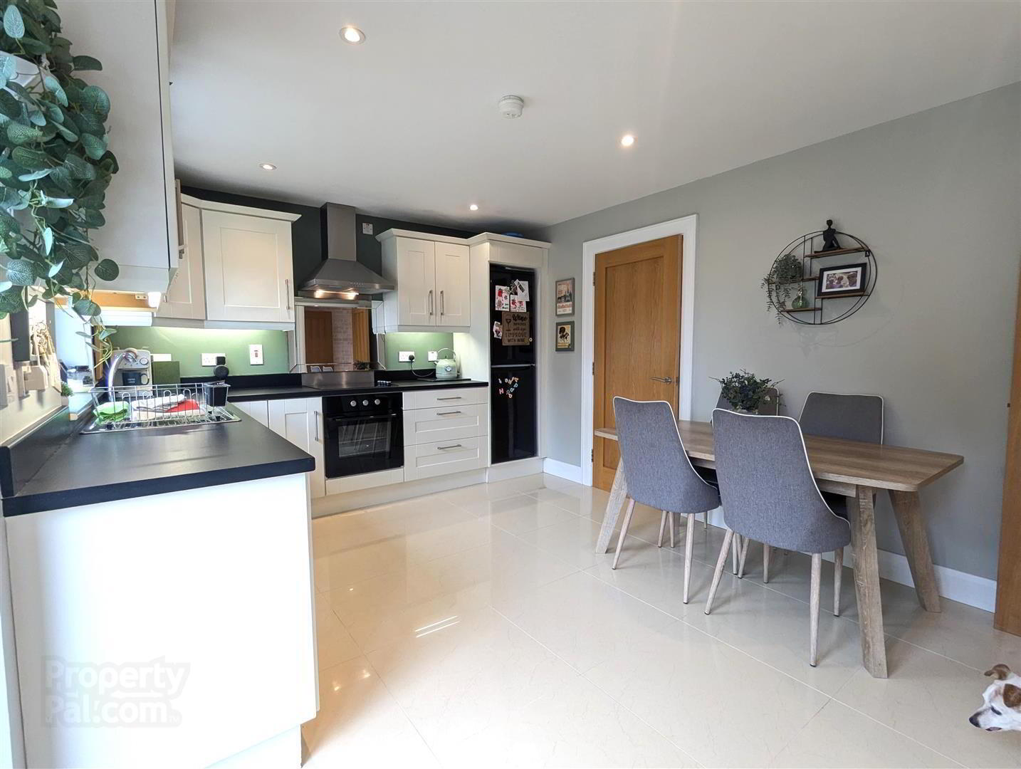 78 Cairn Grove 8 of 23