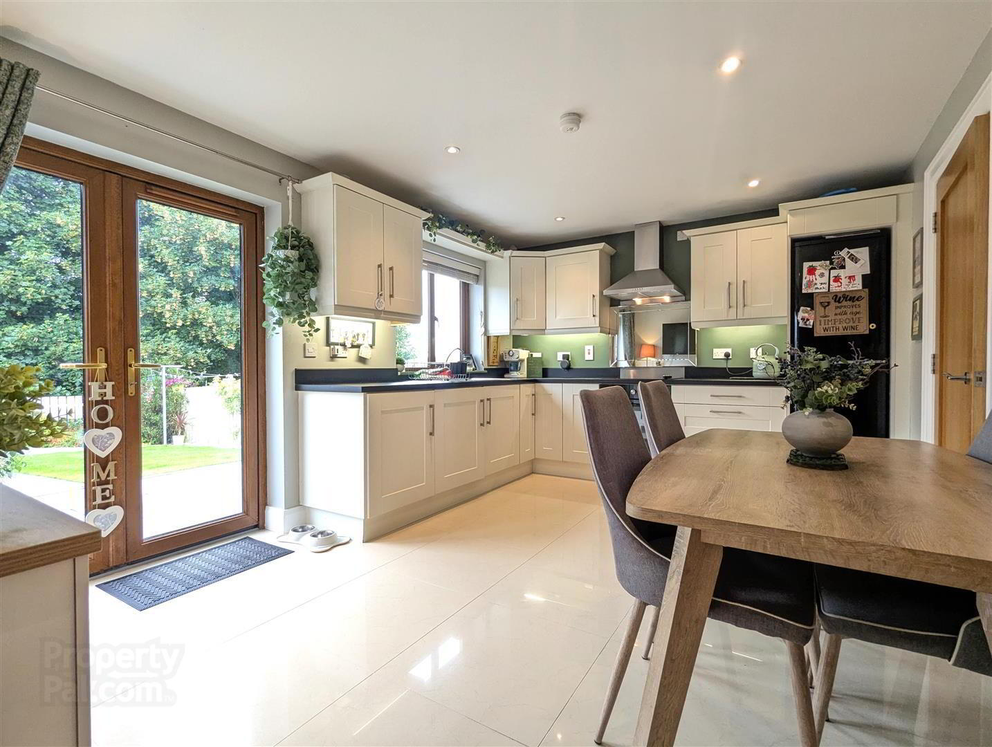 78 Cairn Grove 7 of 23