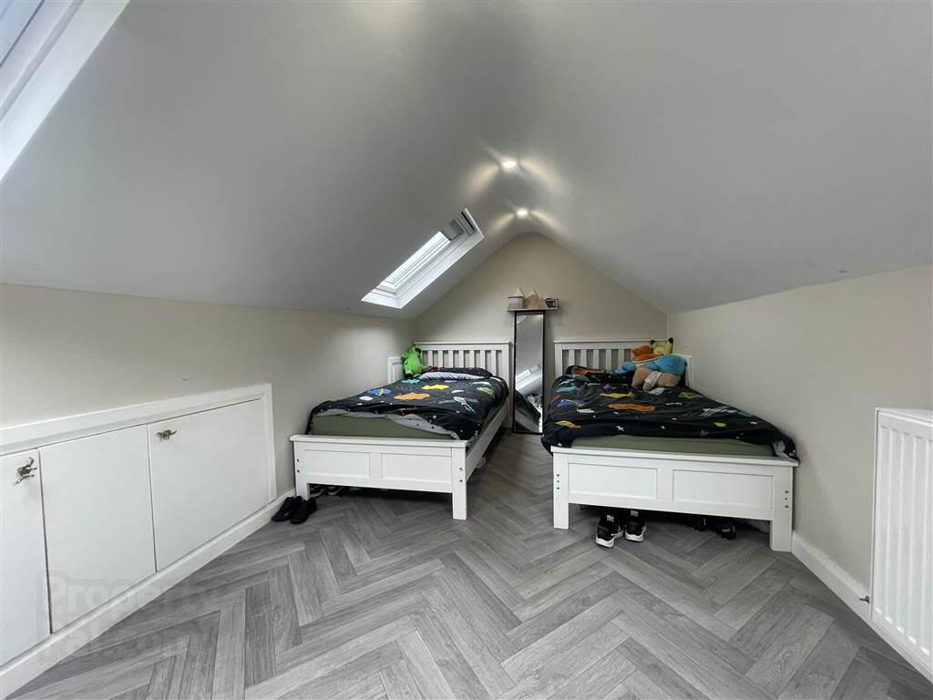 52 Ramoan Gardens 18 of 25