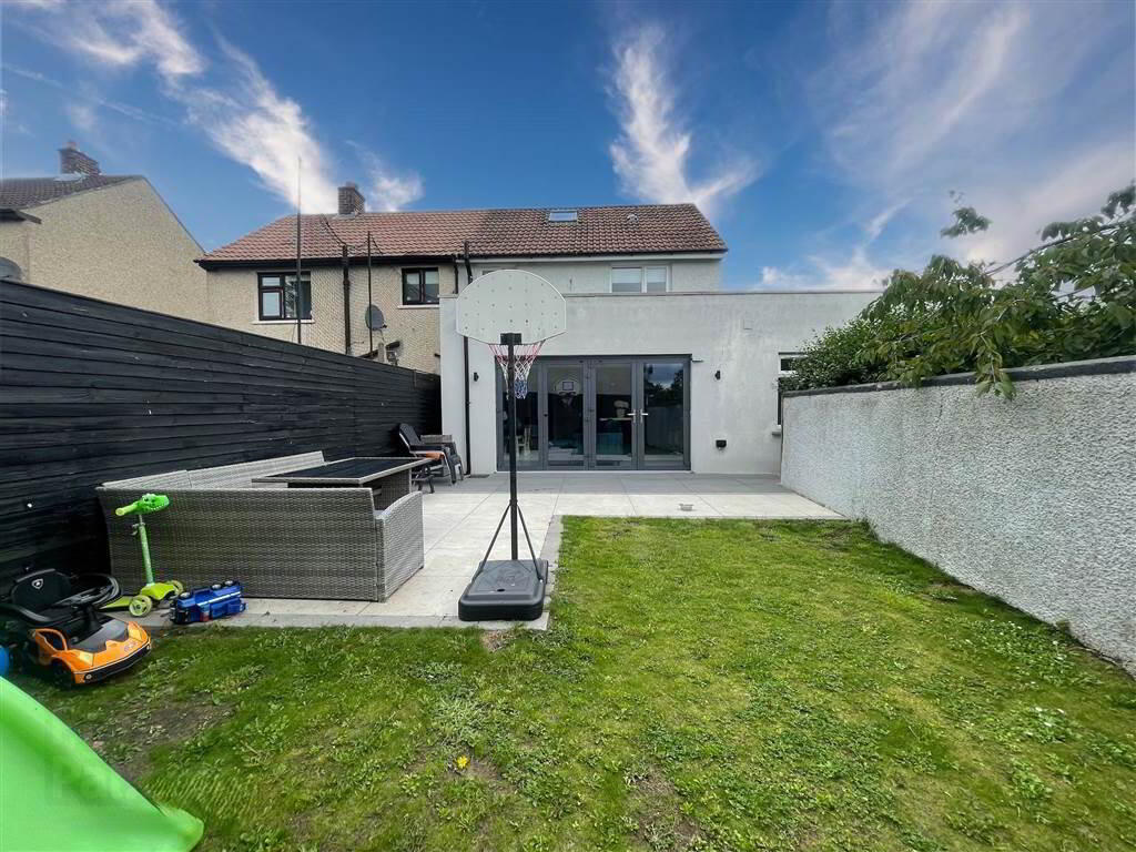 52 Ramoan Gardens 21 of 25