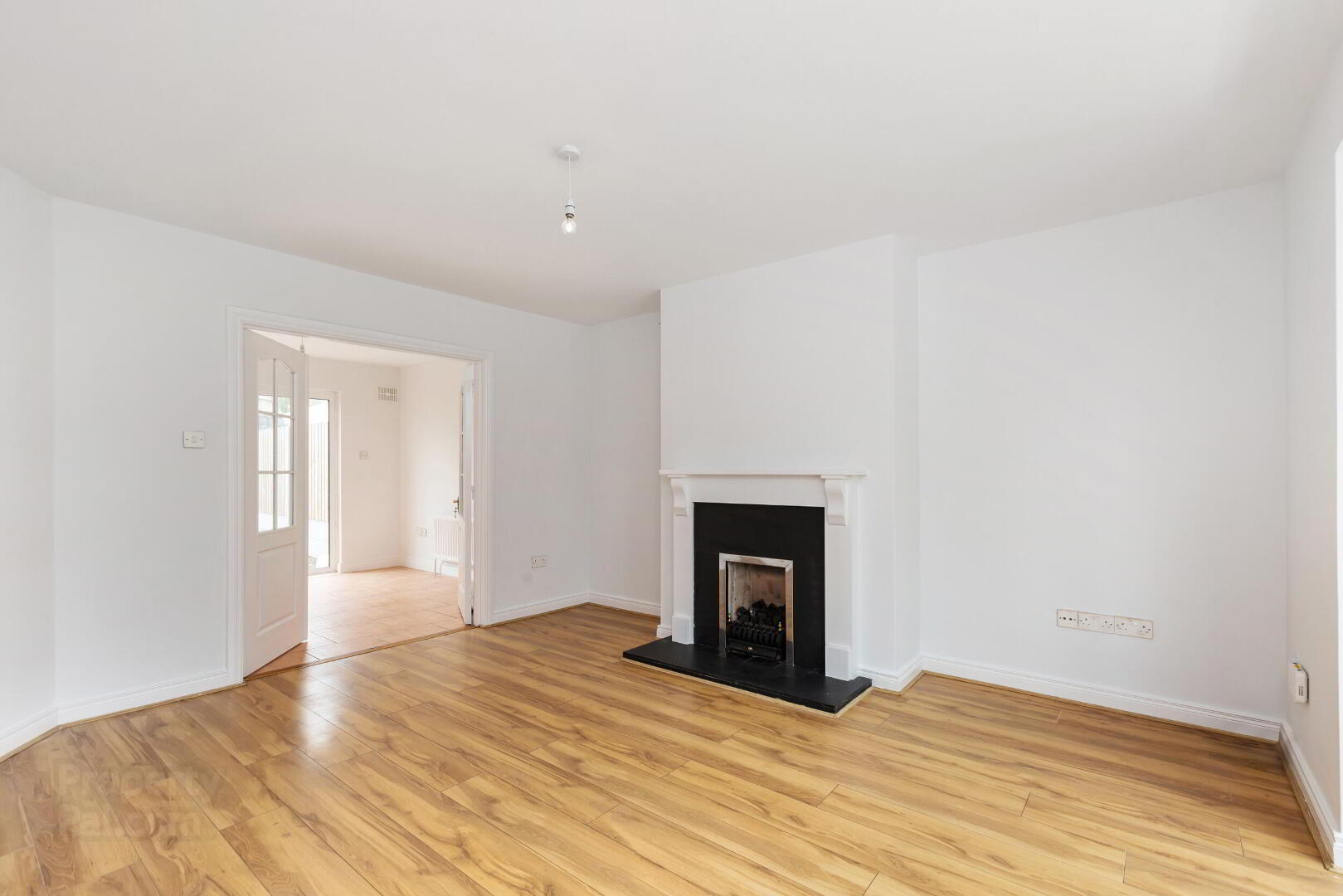113 Knockmore 2 of 13