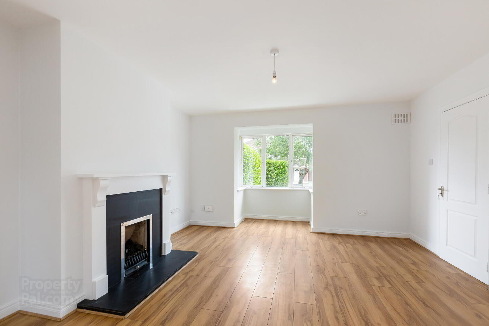113 Knockmore 3 of 13