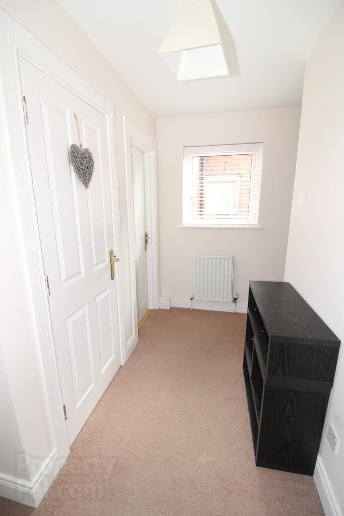 Apt 5, 18a Annadale Avenue 4 of 15