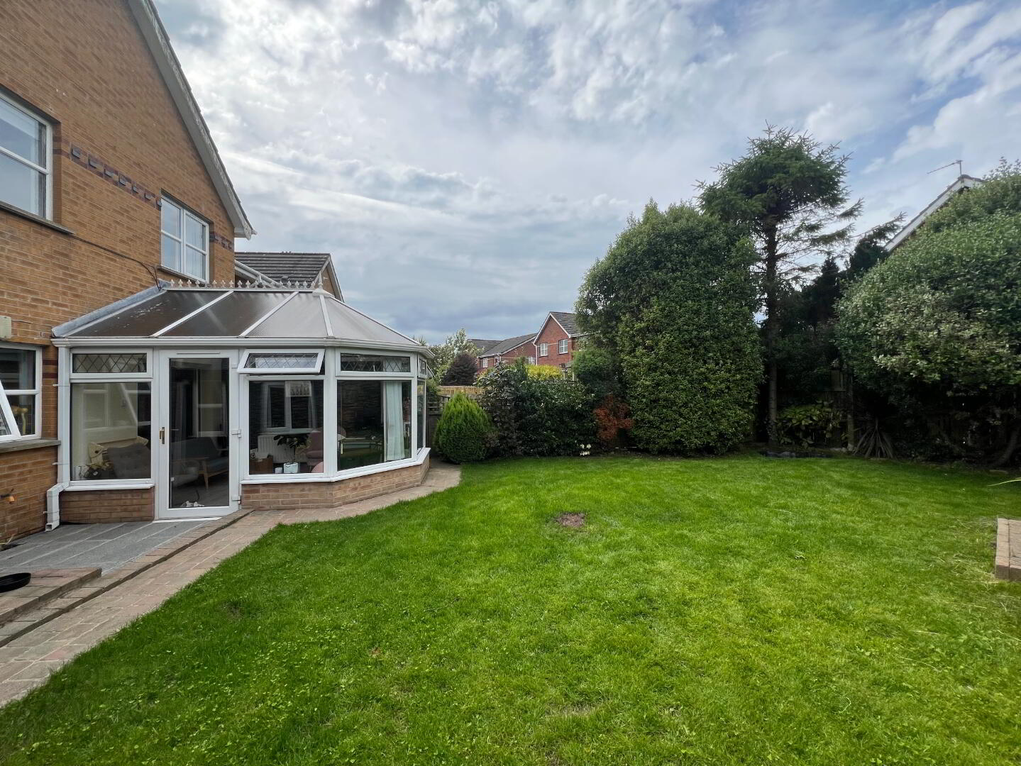 56 Whitethorn Avenue 4 of 30