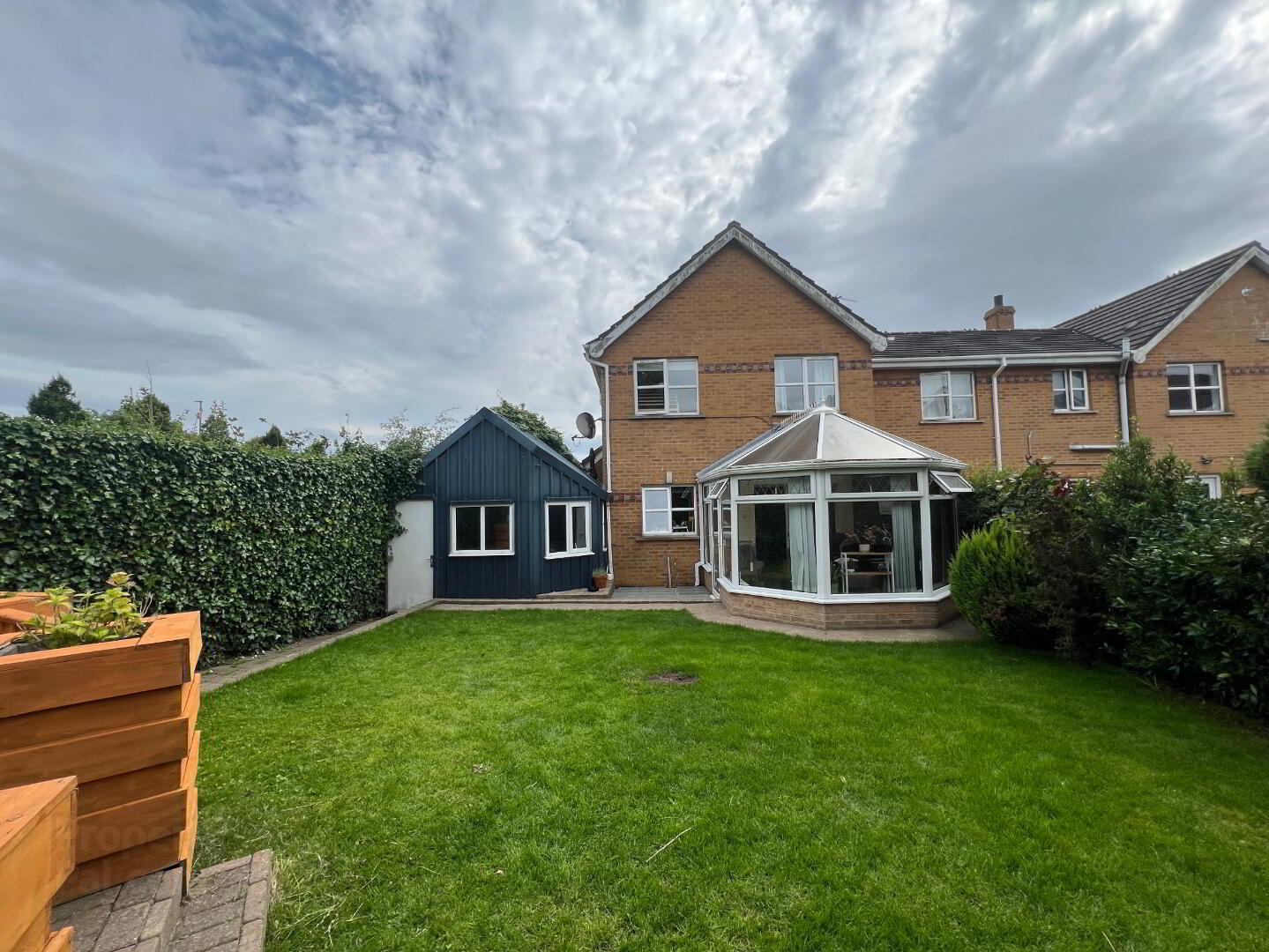 property description image