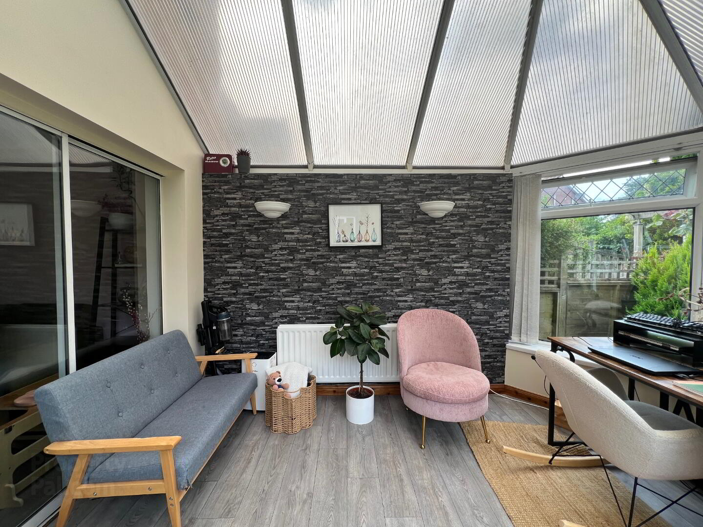 56 Whitethorn Avenue 15 of 30