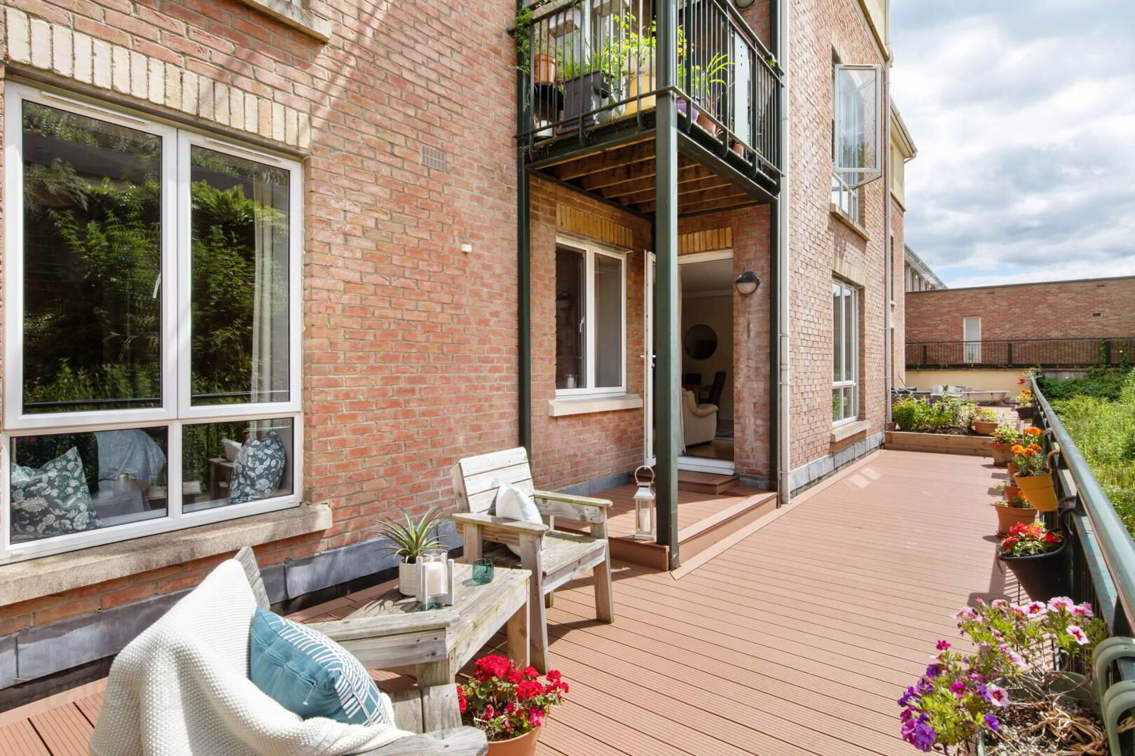 Apt 4 House, 4 Linden Court 16 of 16