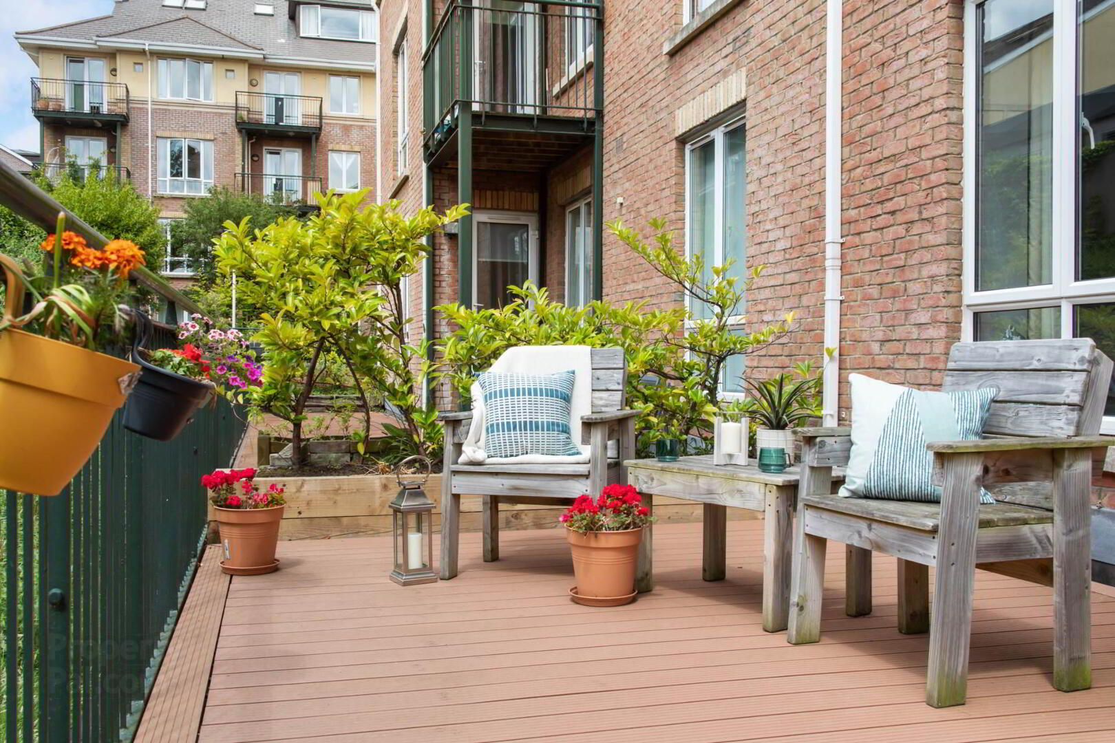 Apt 4 House, 4 Linden Court 13 of 16
