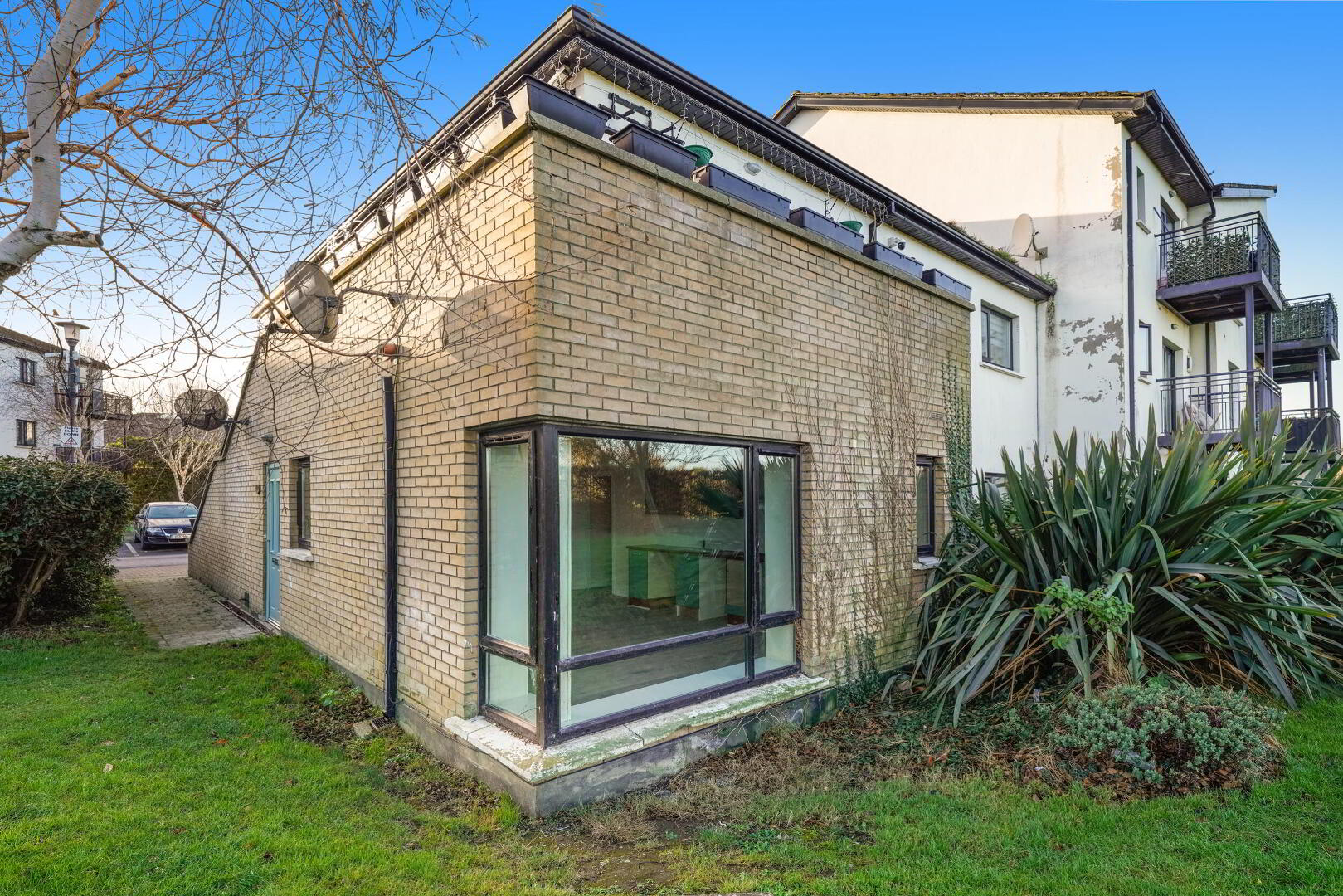 property description image