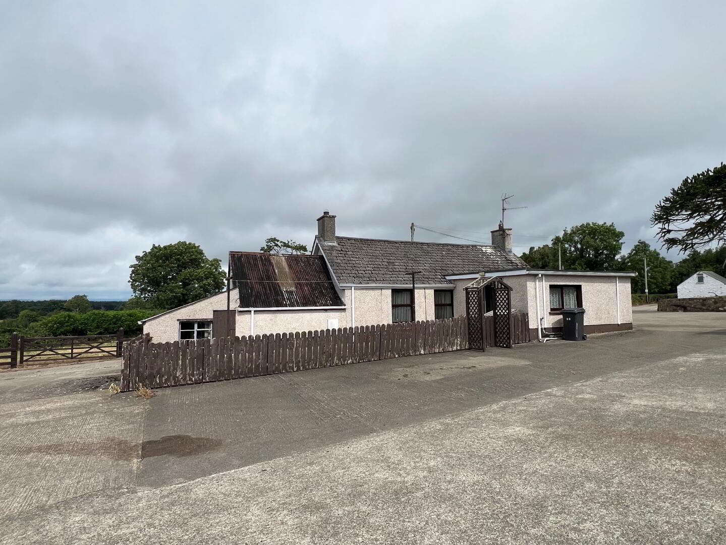 property description image