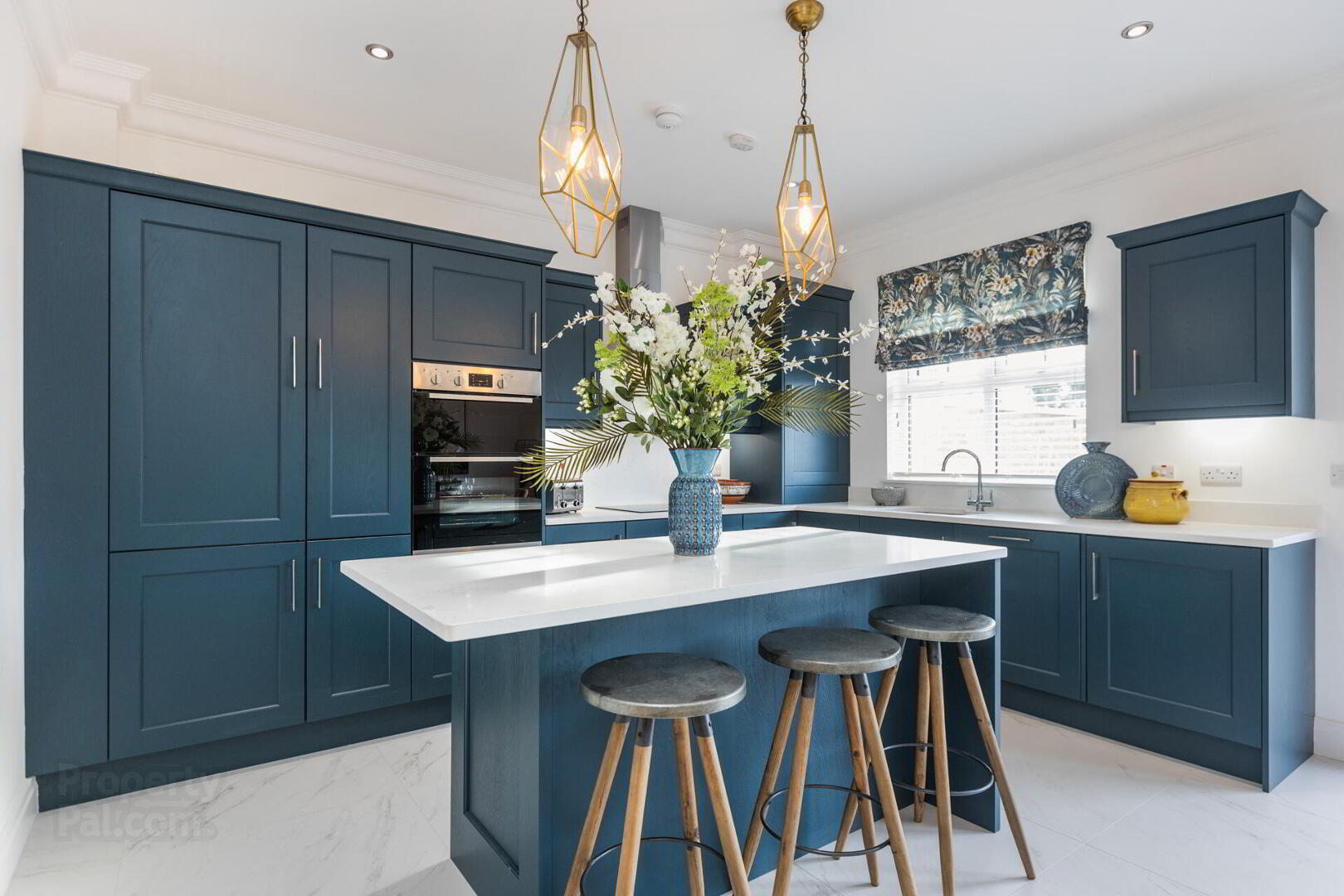 2 Blackthorn Drive 7 of 19