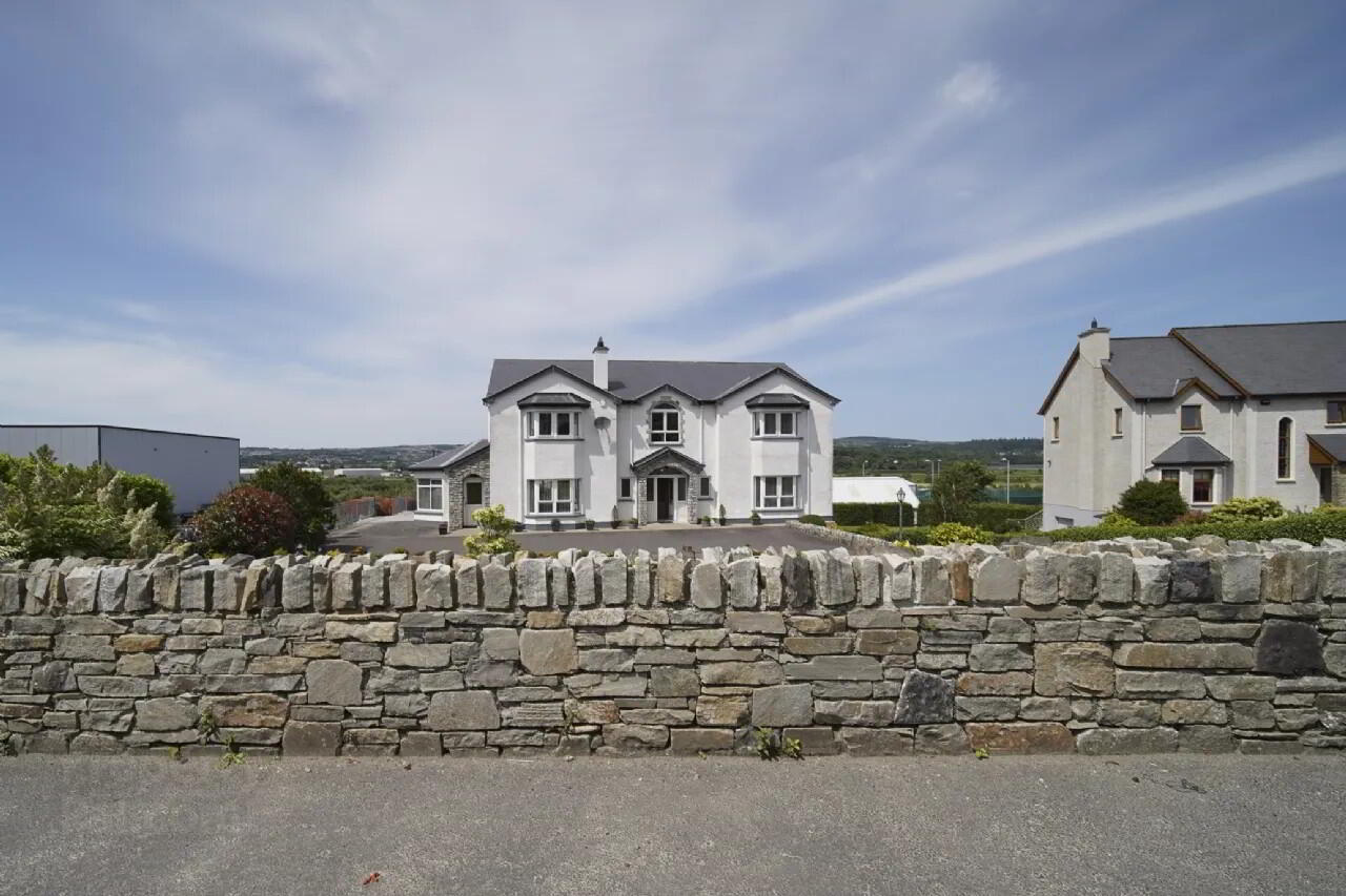 Archthorn House, Dromore 3 of 55