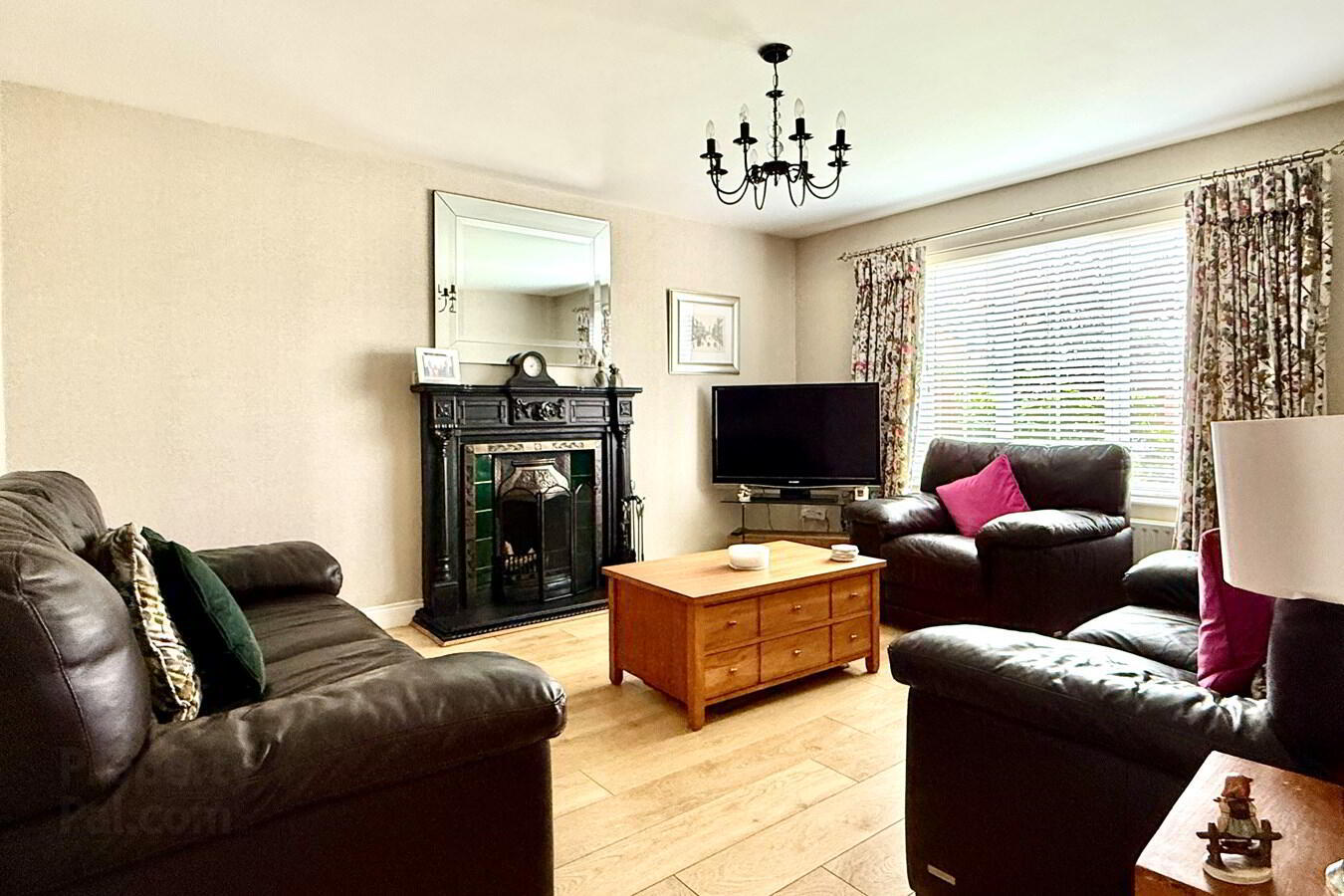 34 Lynden Gate 7 of 32