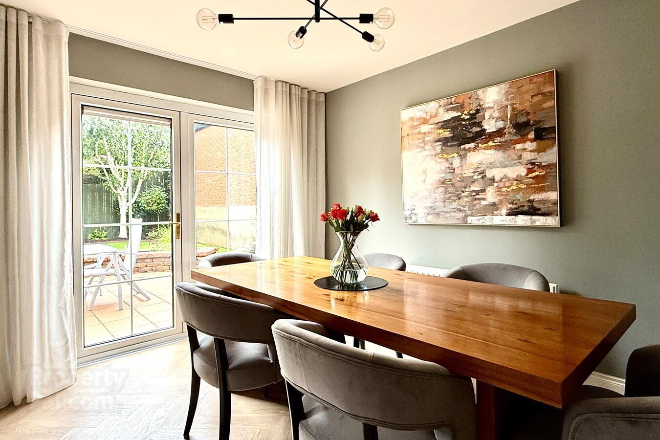 34 Lynden Gate 9 of 32