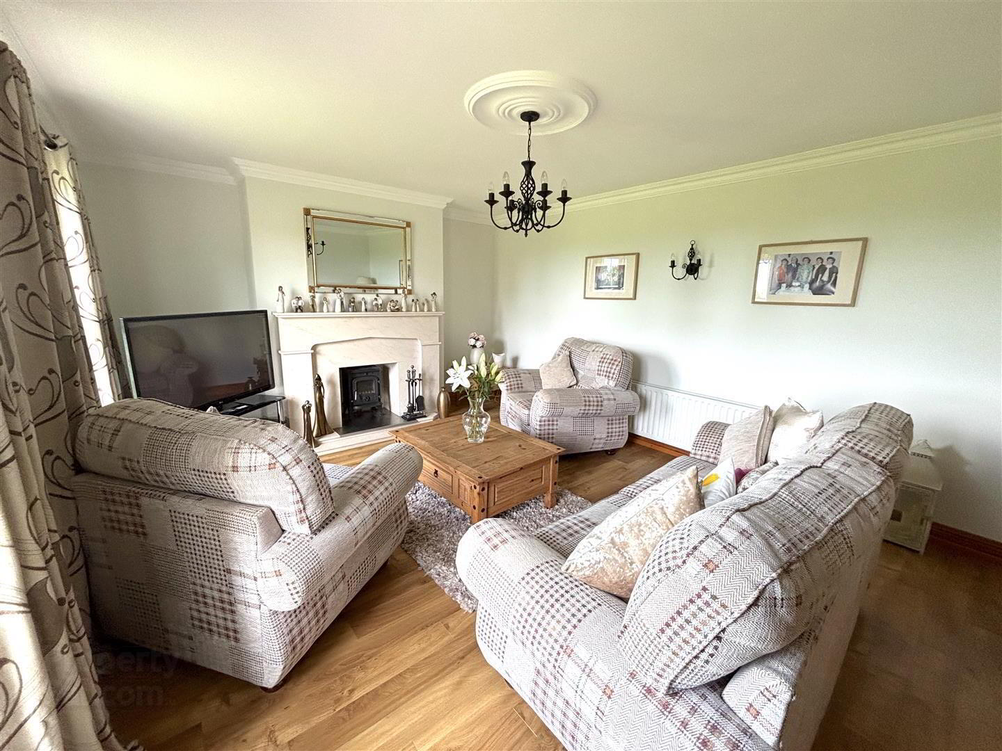 39 Larch Road 6 of 47
