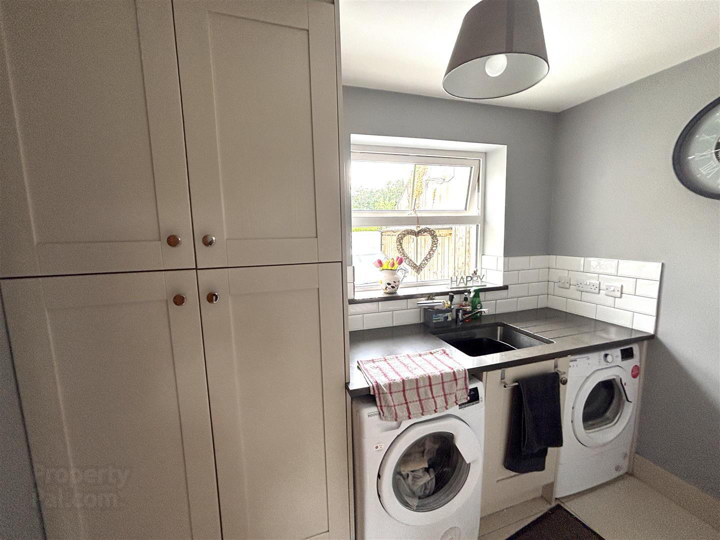 39 Larch Road 17 of 47