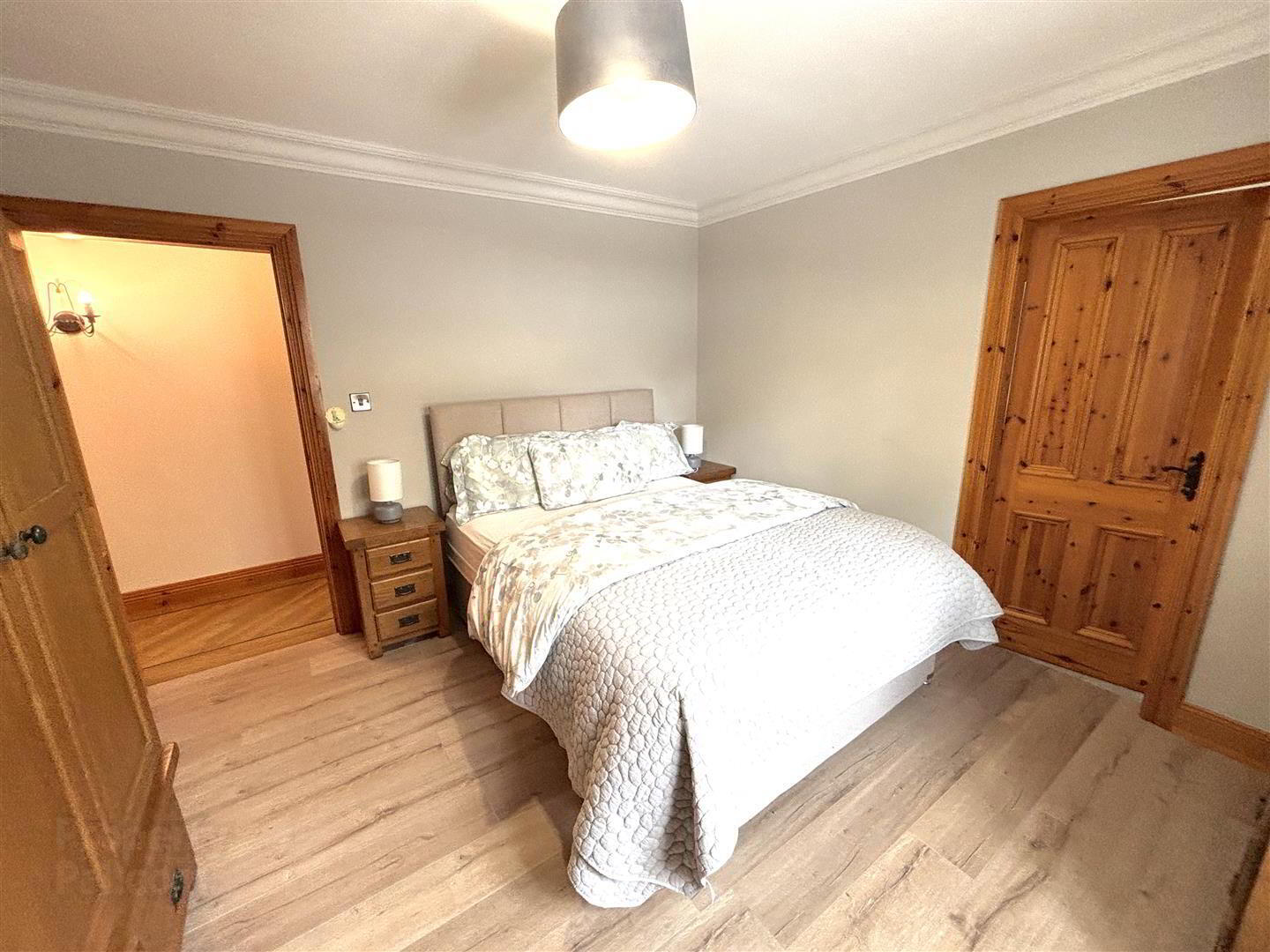 39 Larch Road 25 of 47