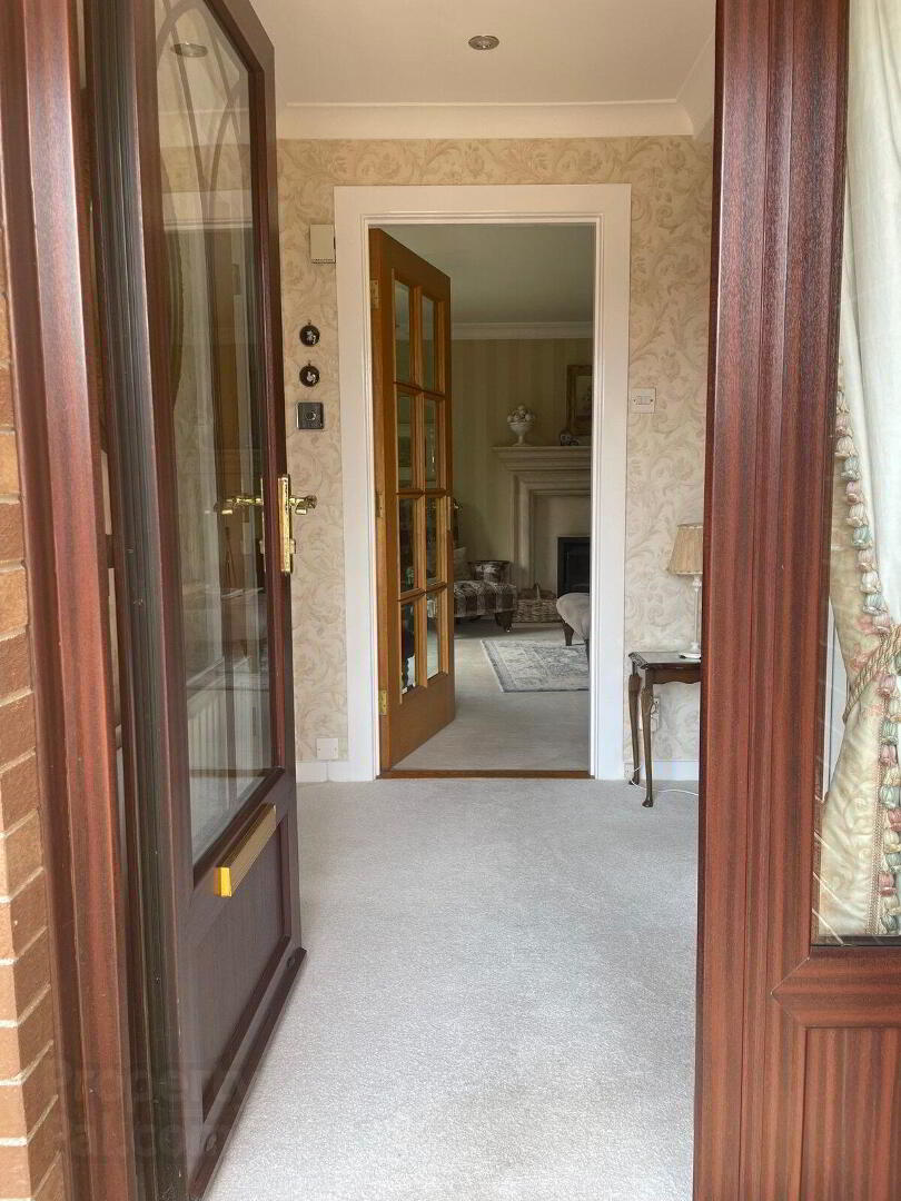 3 Lynnehurst Park 2 of 54