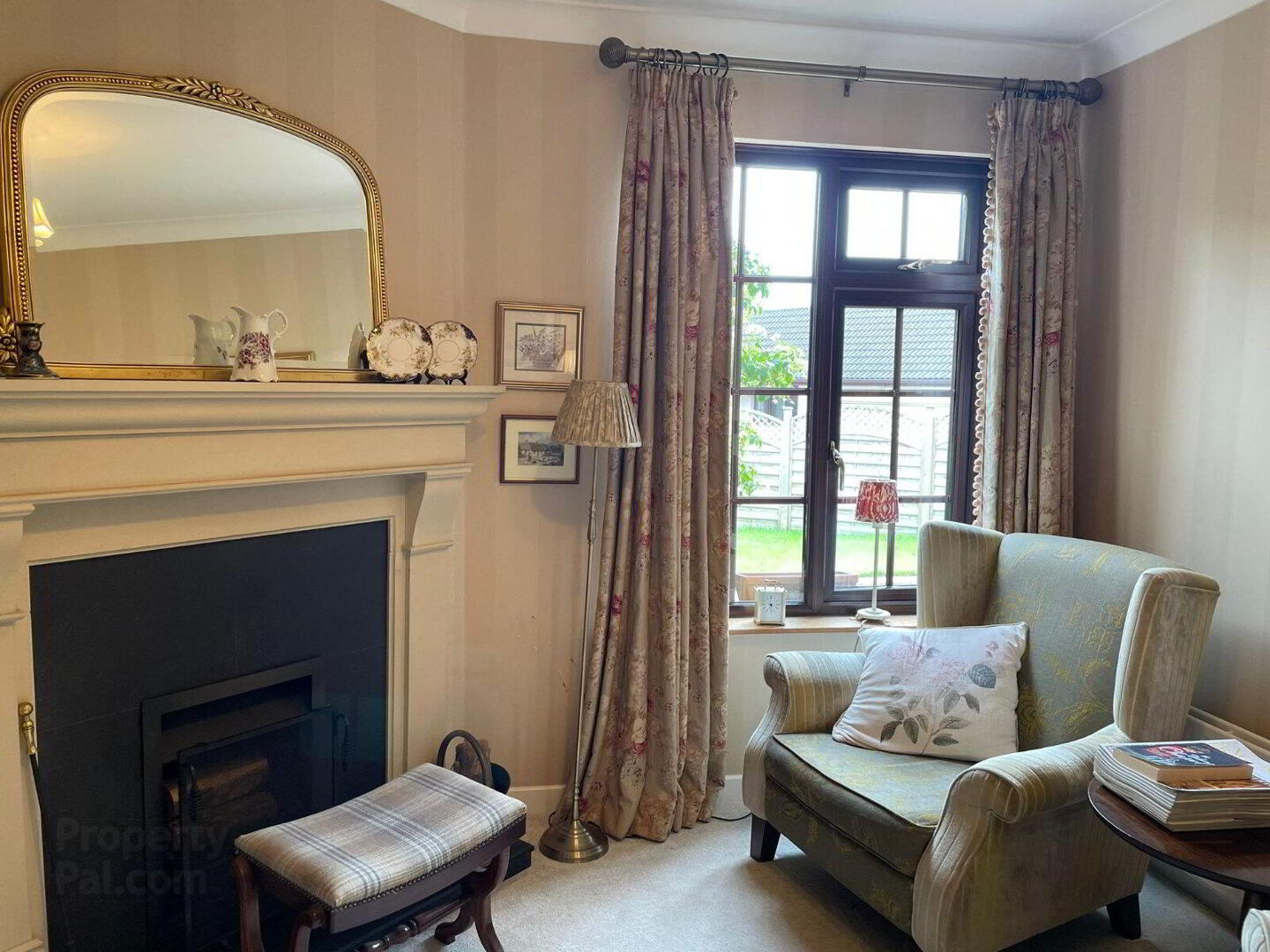 3 Lynnehurst Park 9 of 54