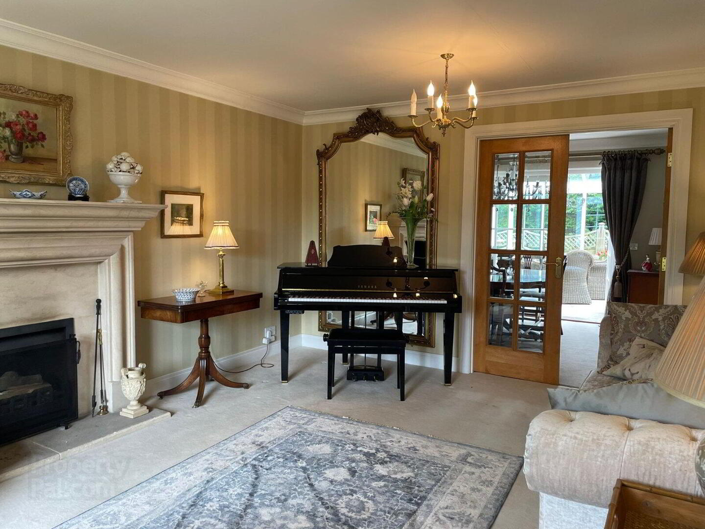 3 Lynnehurst Park 12 of 54