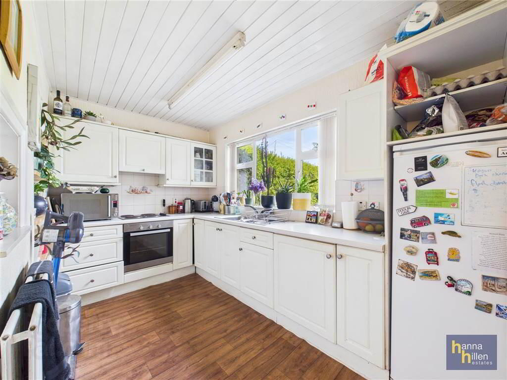 18 Ashgrove Road 6 of 15