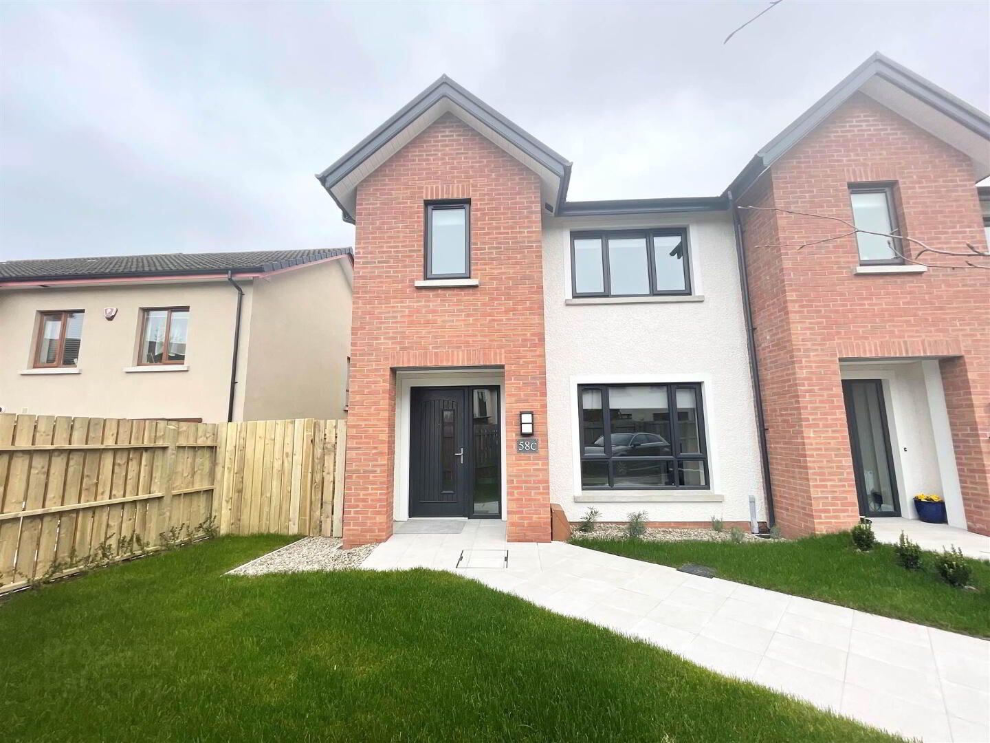 58c Shaftesbury Road 1 of 13