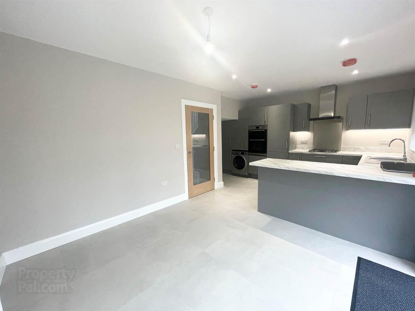 58c Shaftesbury Road 6 of 13