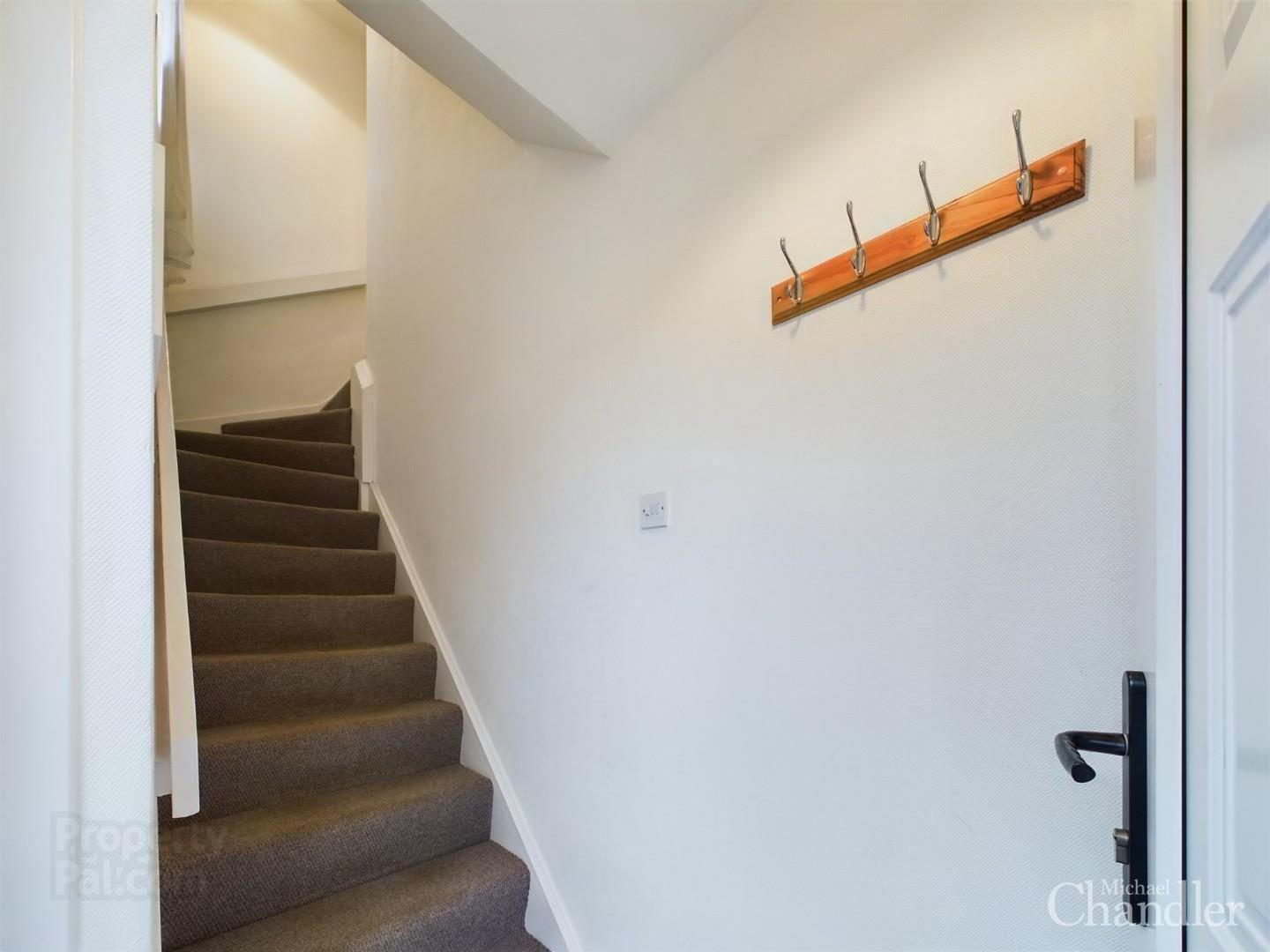 16a Hanwood Drive 3 of 13