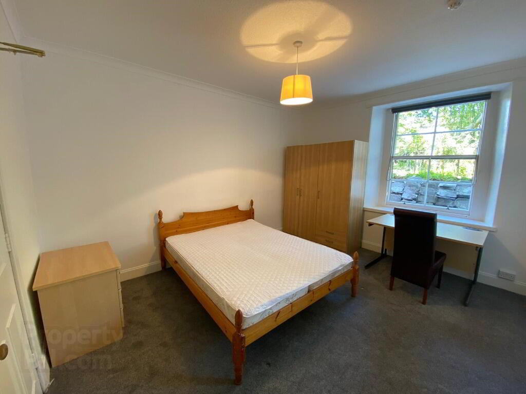 17a Merchiston Avenue 12 of 17