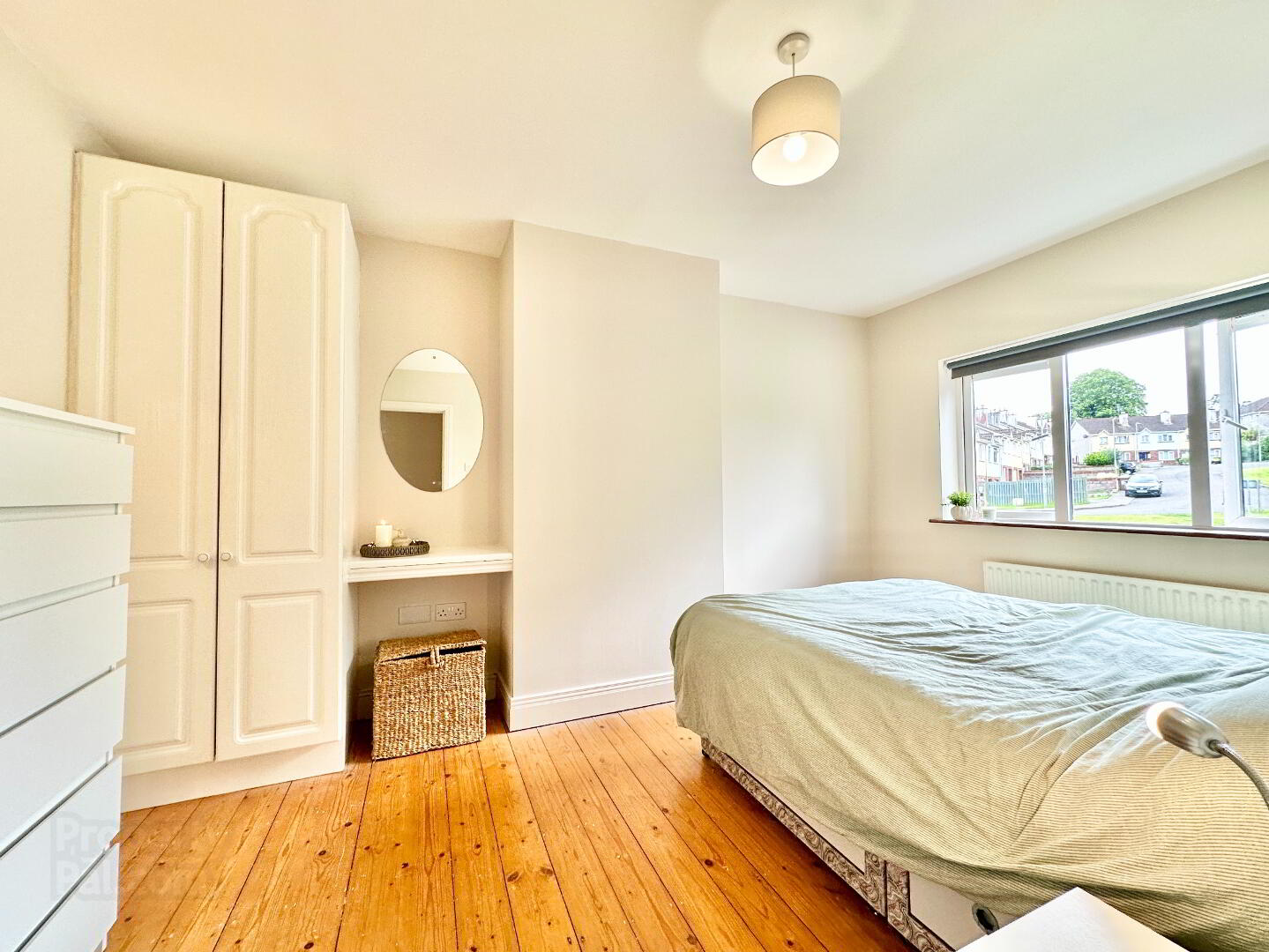 7 Manor Park 7 of 13