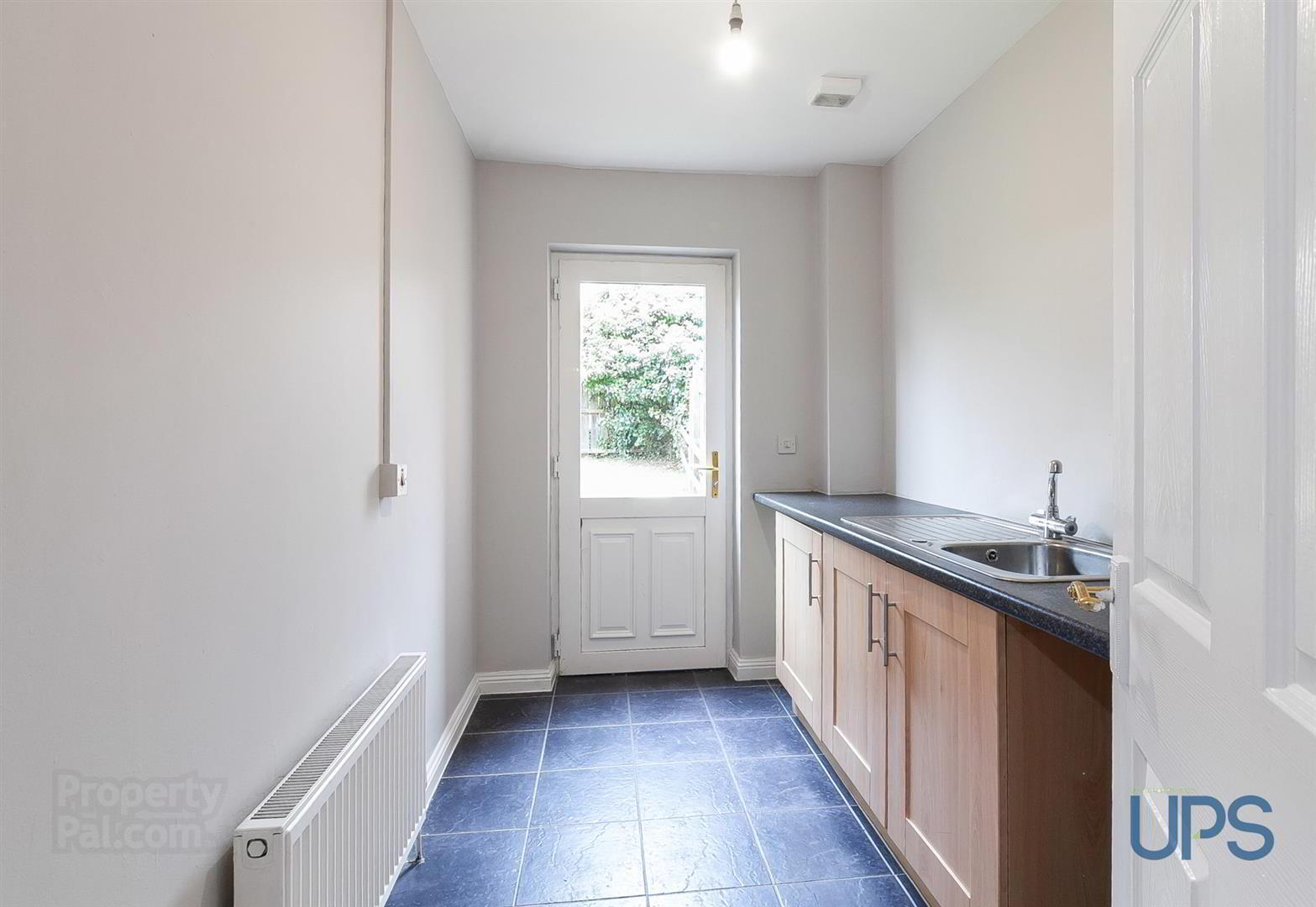 10 St. Annes Road 26 of 29