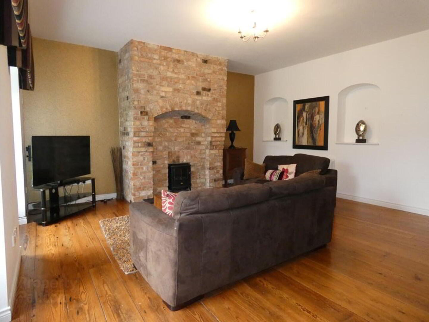 6 Cromore Village 2 of 8