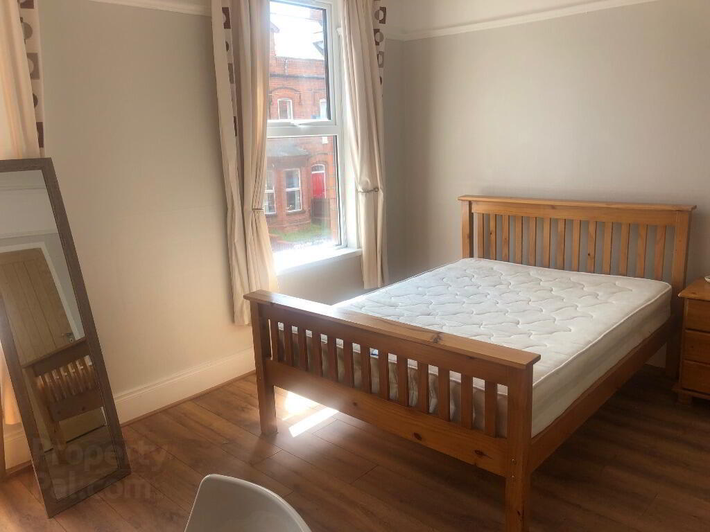 16 Stranmillis Gardens 18 of 22