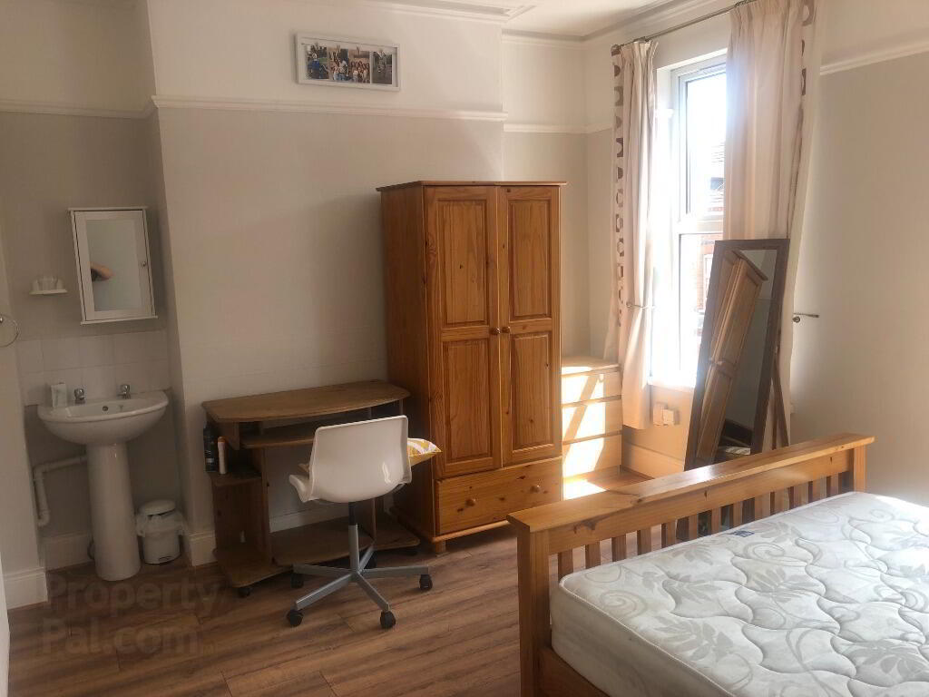 16 Stranmillis Gardens 19 of 22