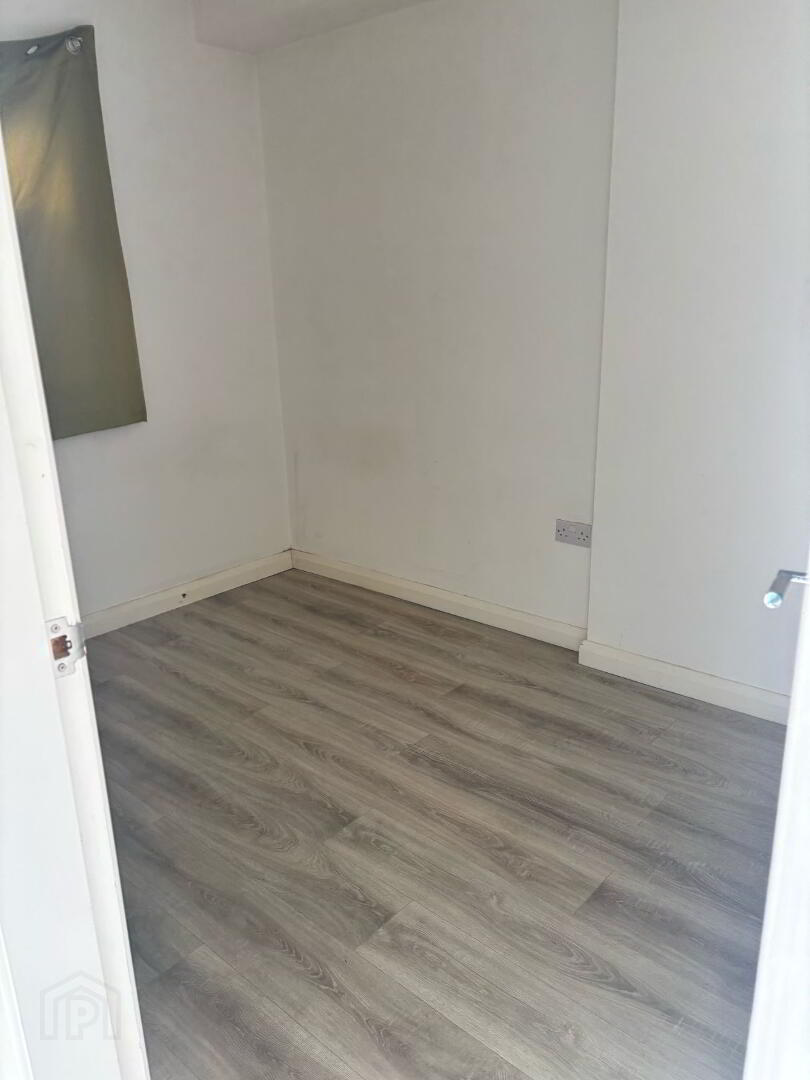 Unit 18,20 &20a, Bridge Street 16 of 17
