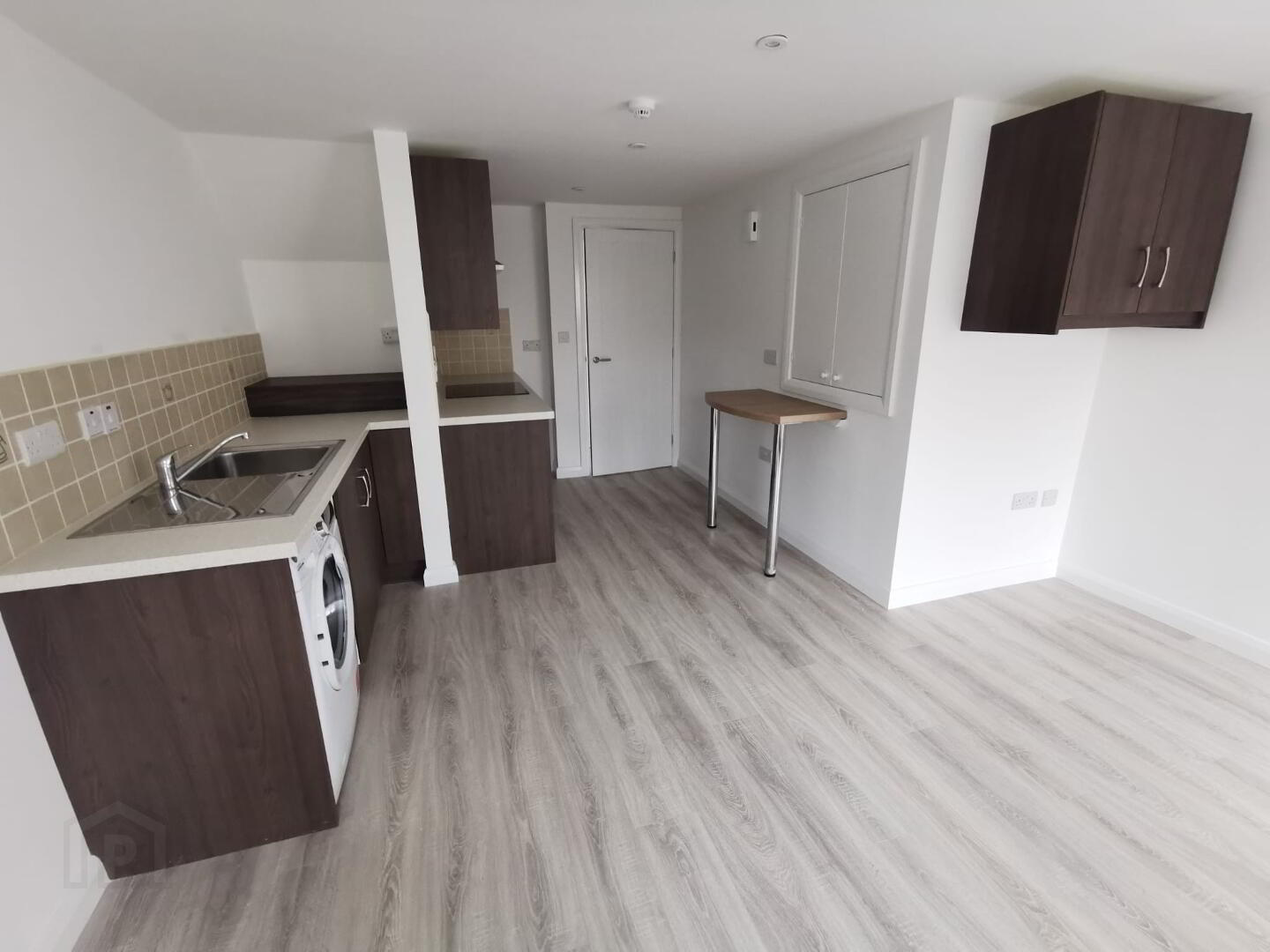 Unit 18,20 &20a, Bridge Street 3 of 17