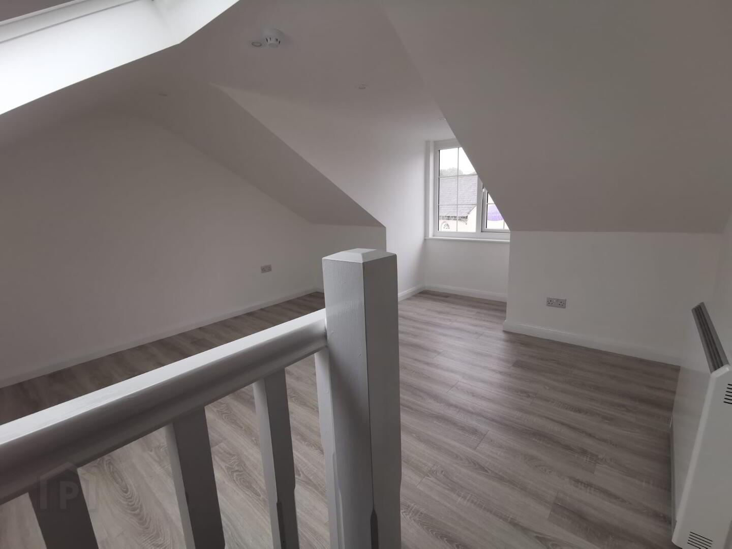 Unit 18,20 &20a, Bridge Street 9 of 17
