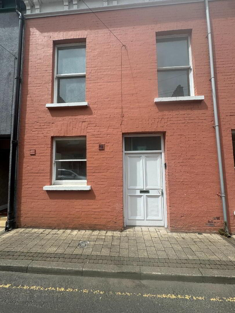 STUDENT ACCOMMODATION, 24 Chamberlain Street 1 of 13